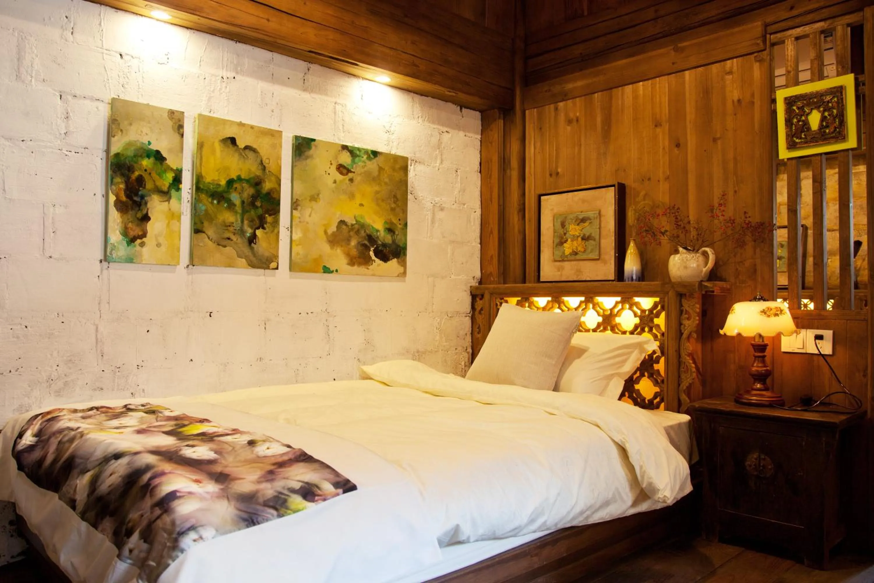 Bedroom, Bed in WuYuan QiYe YanXiang Guesthouse