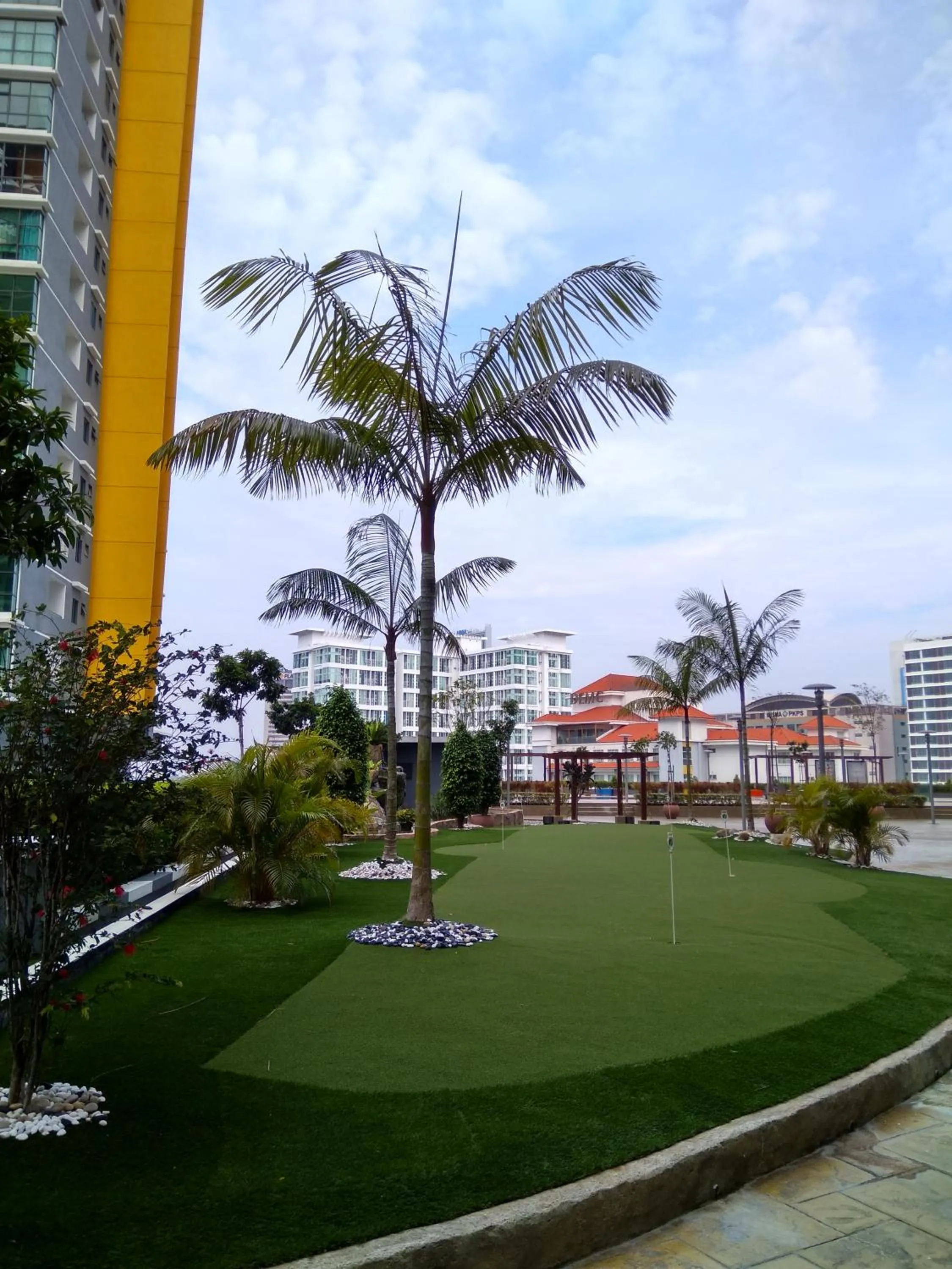 Day in Shah Suites Vista Alam