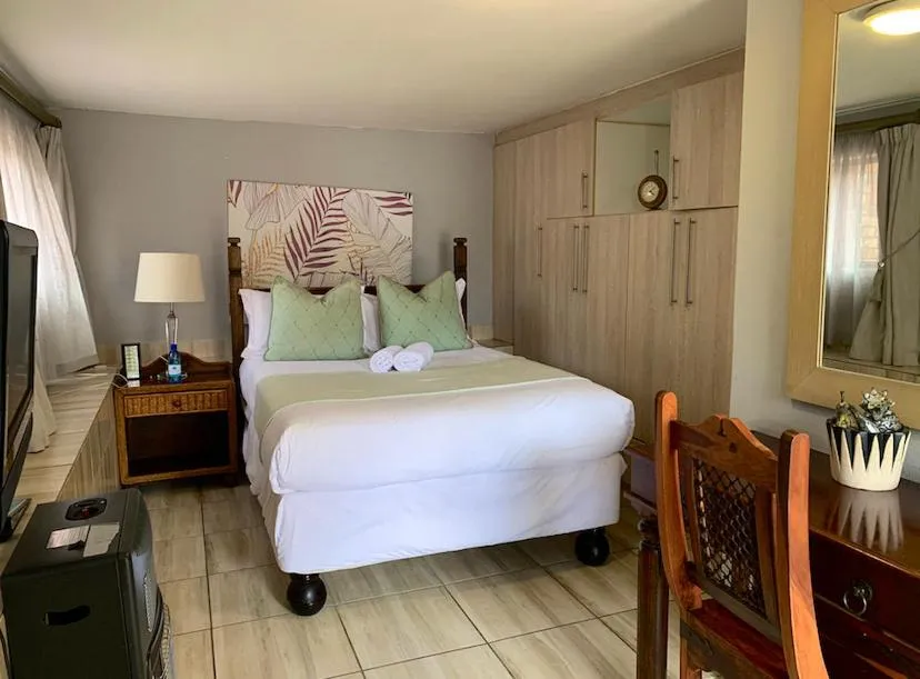 Bed in Nautilus Guesthouse