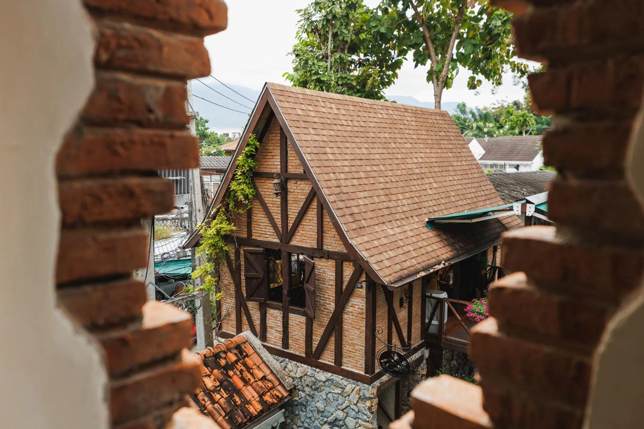 Property building in Le Charcoa Hotel