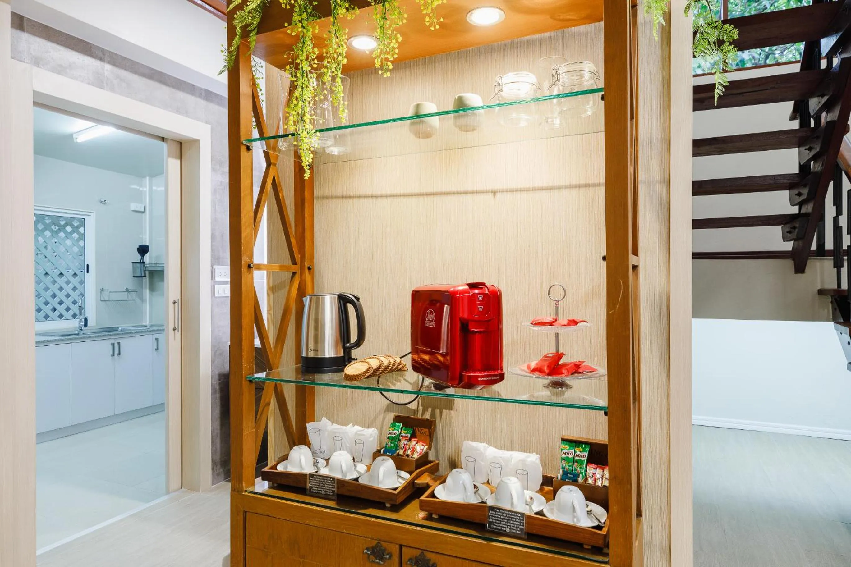Coffee/tea facilities in Le Charcoa Hotel