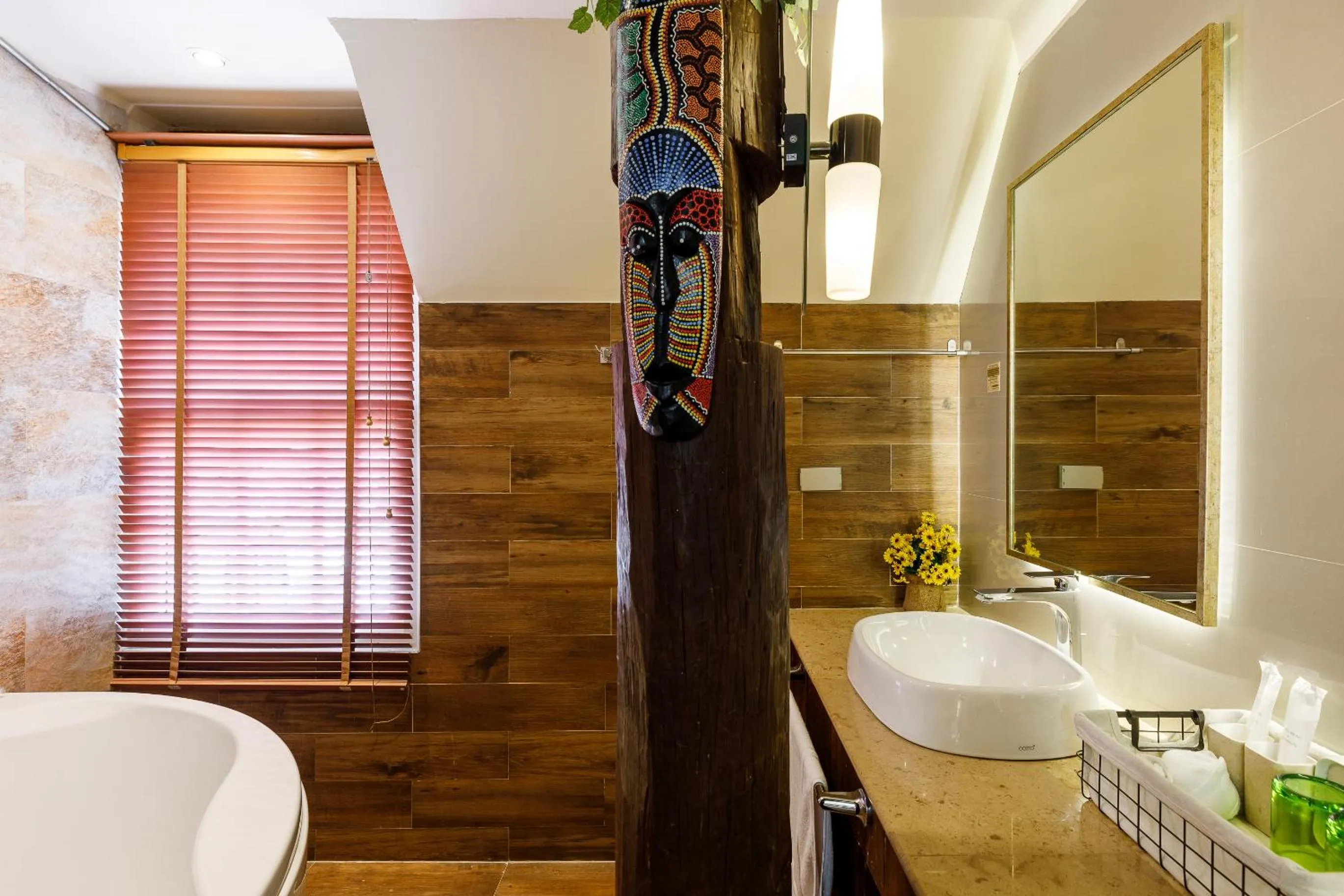 Bathroom in Le Charcoa Hotel