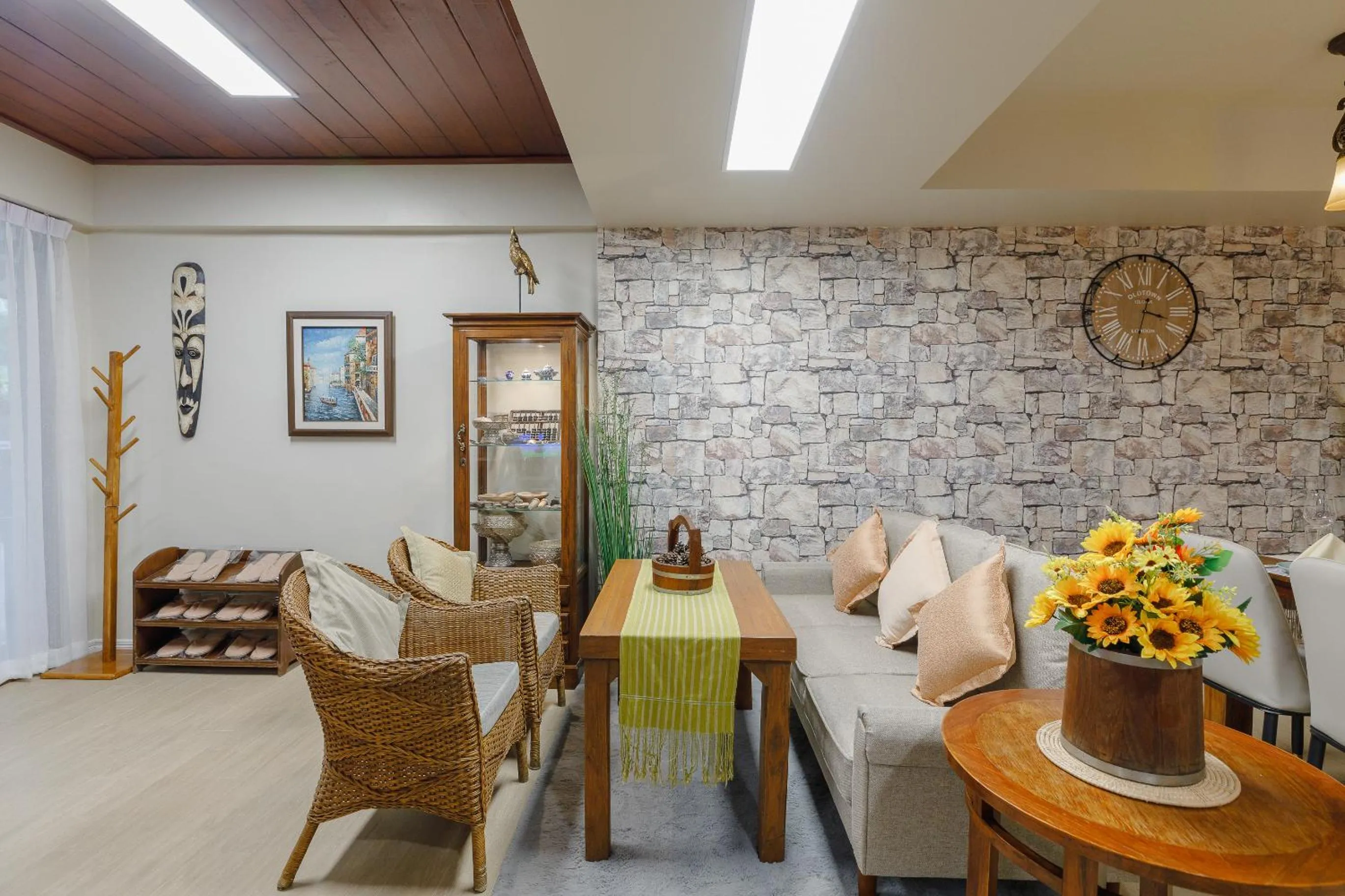 Living room in Le Charcoa Hotel