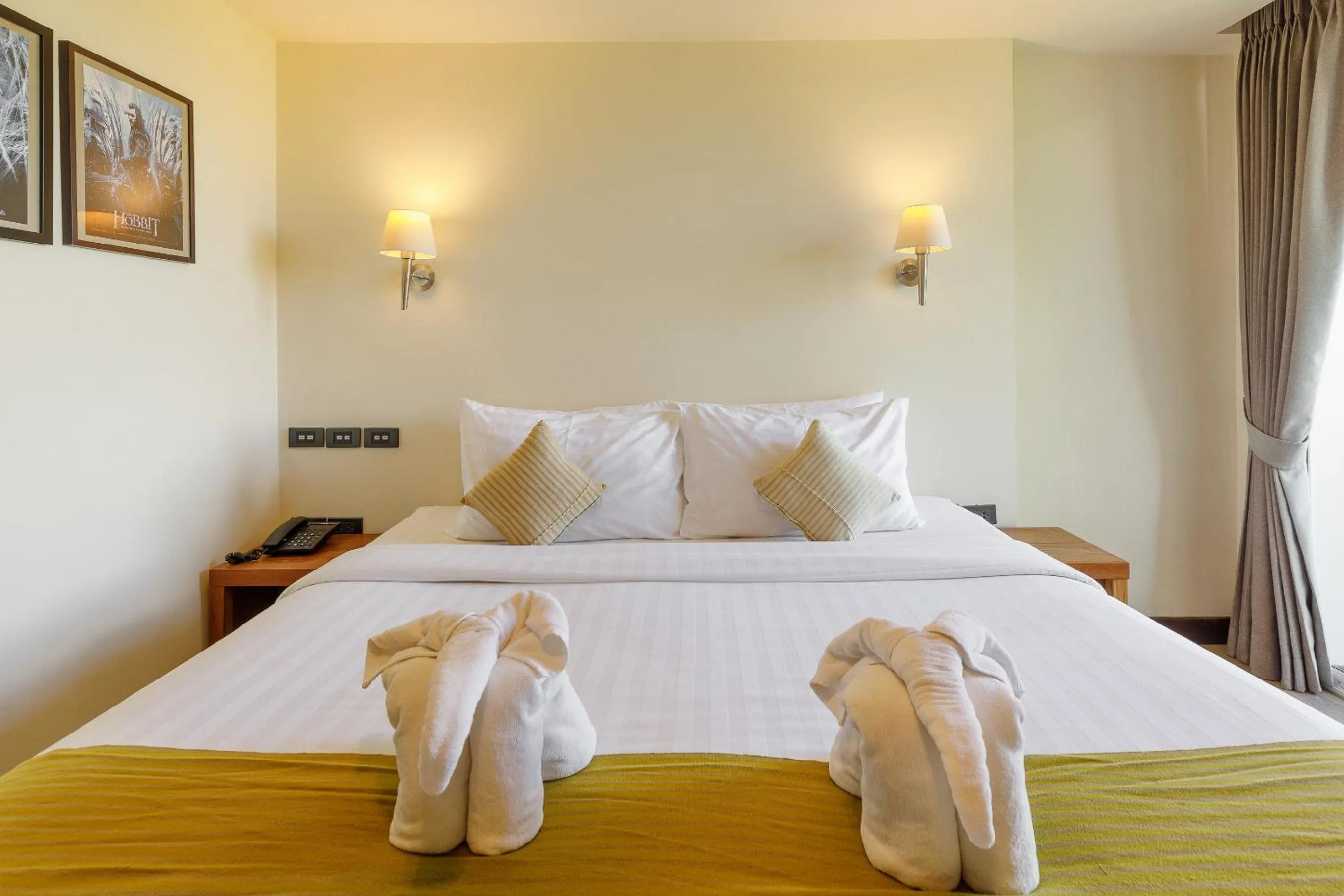 Bedroom, Bed in Le Charcoa Hotel