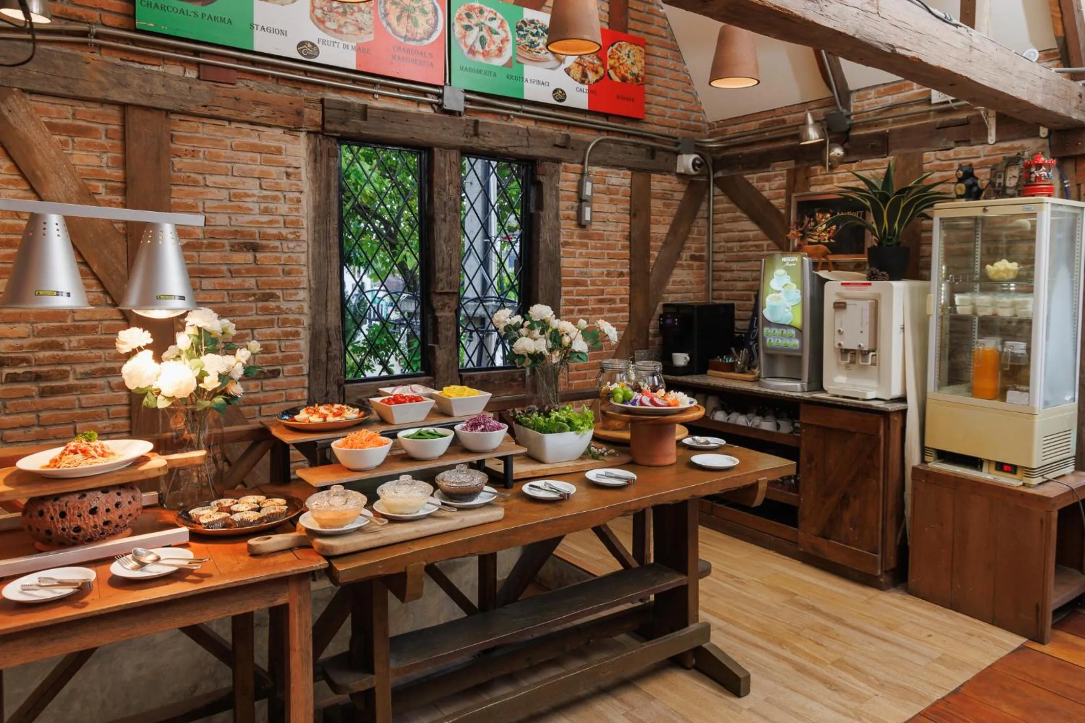 Breakfast in Le Charcoa Hotel