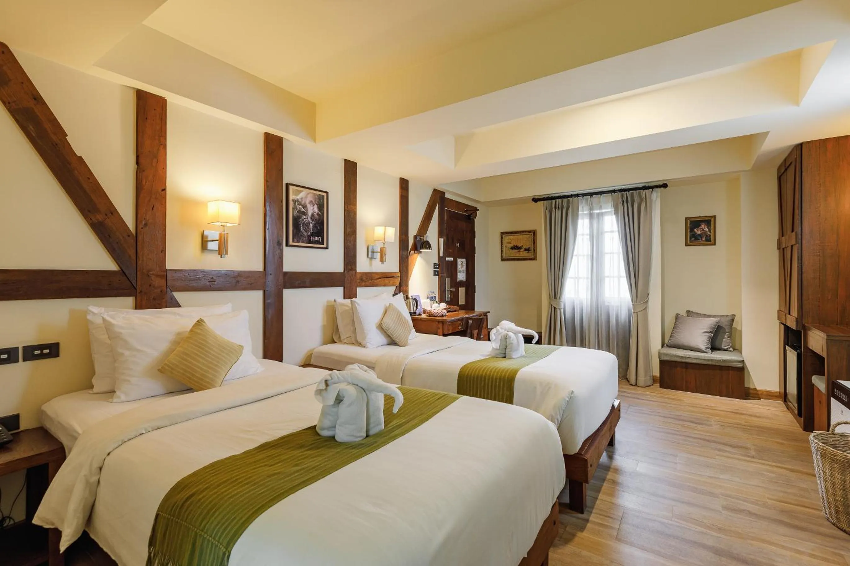 Bedroom, Bed in Le Charcoa Hotel