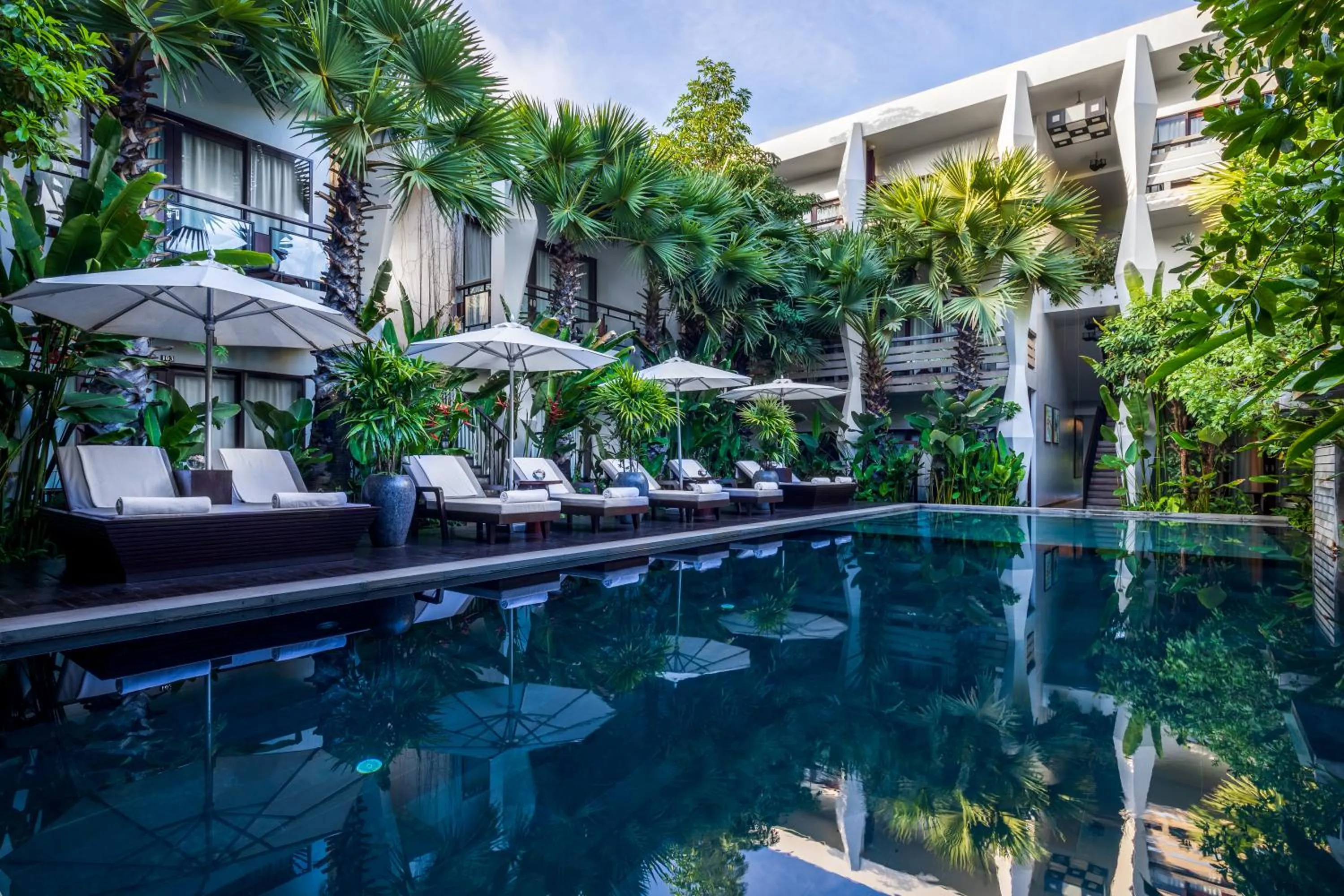 Swimming pool in Jaya House River Park Hotel