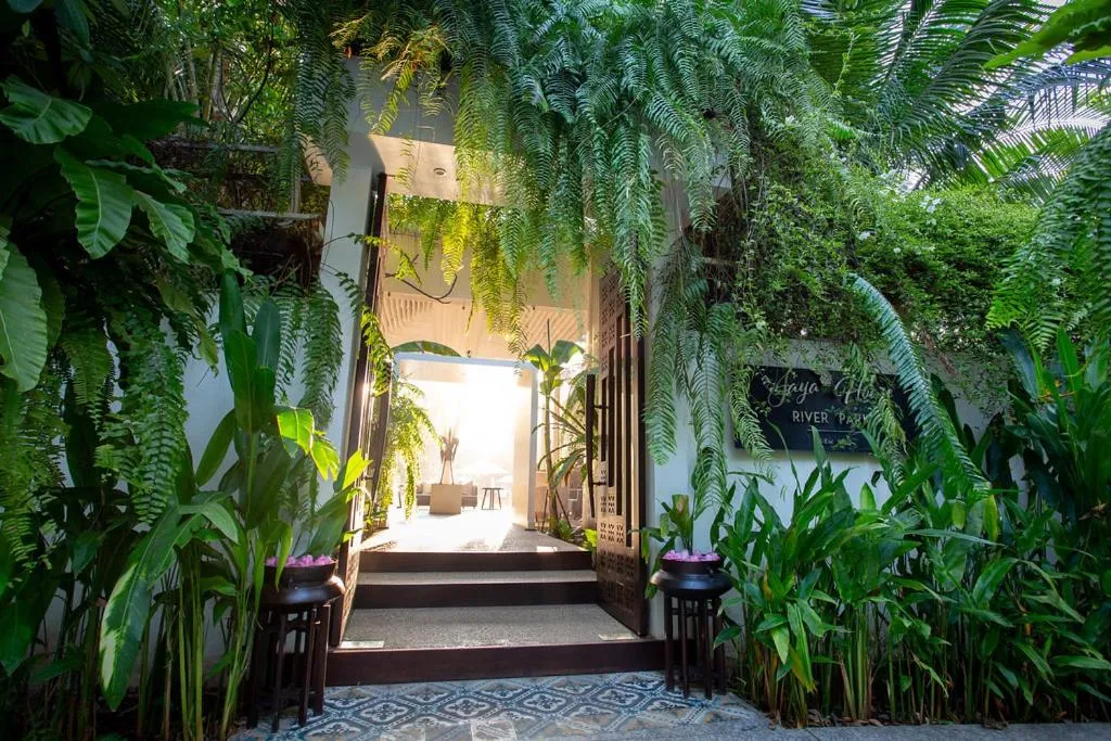 Property building in Jaya House River Park Hotel