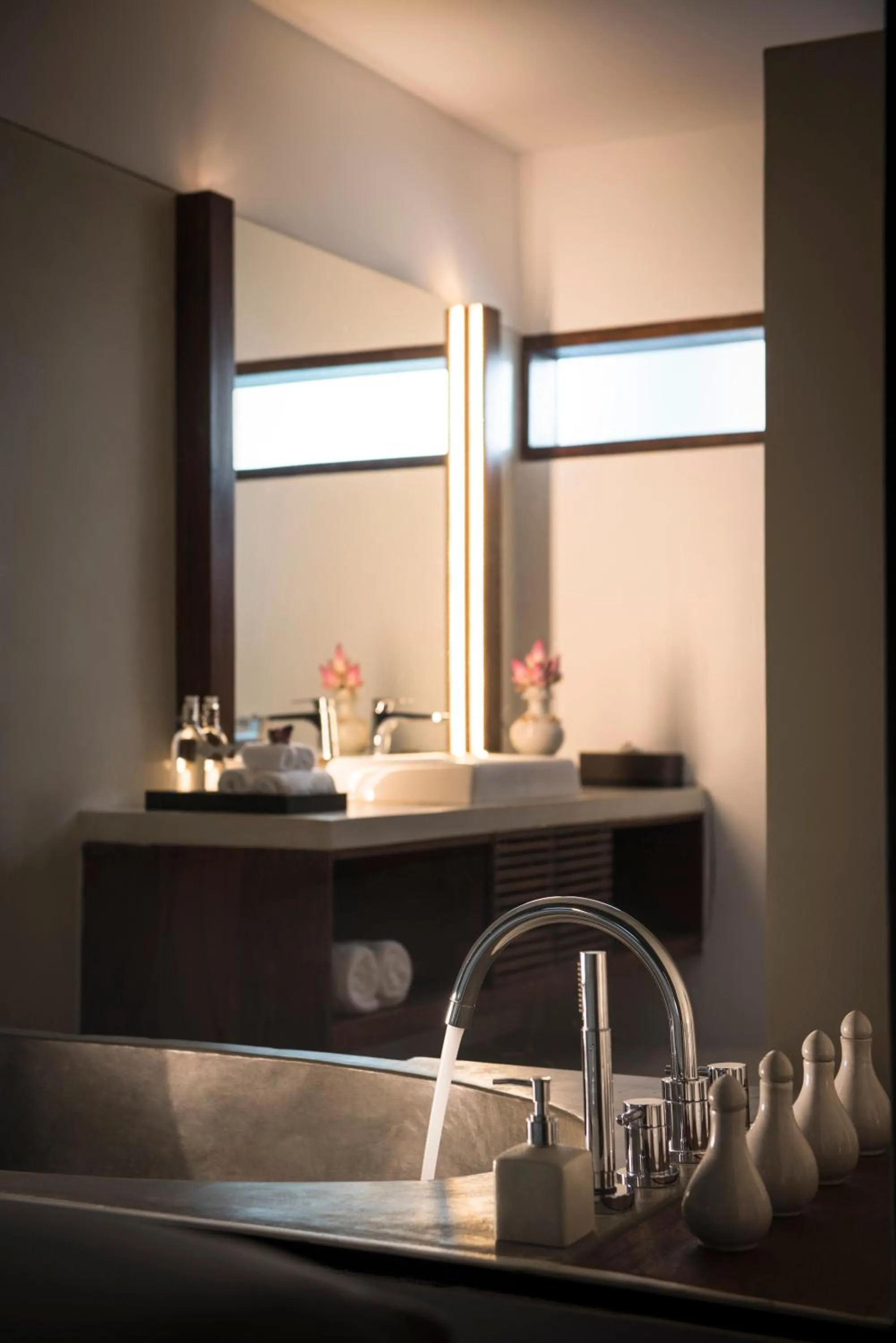 Shower in Jaya House River Park Hotel