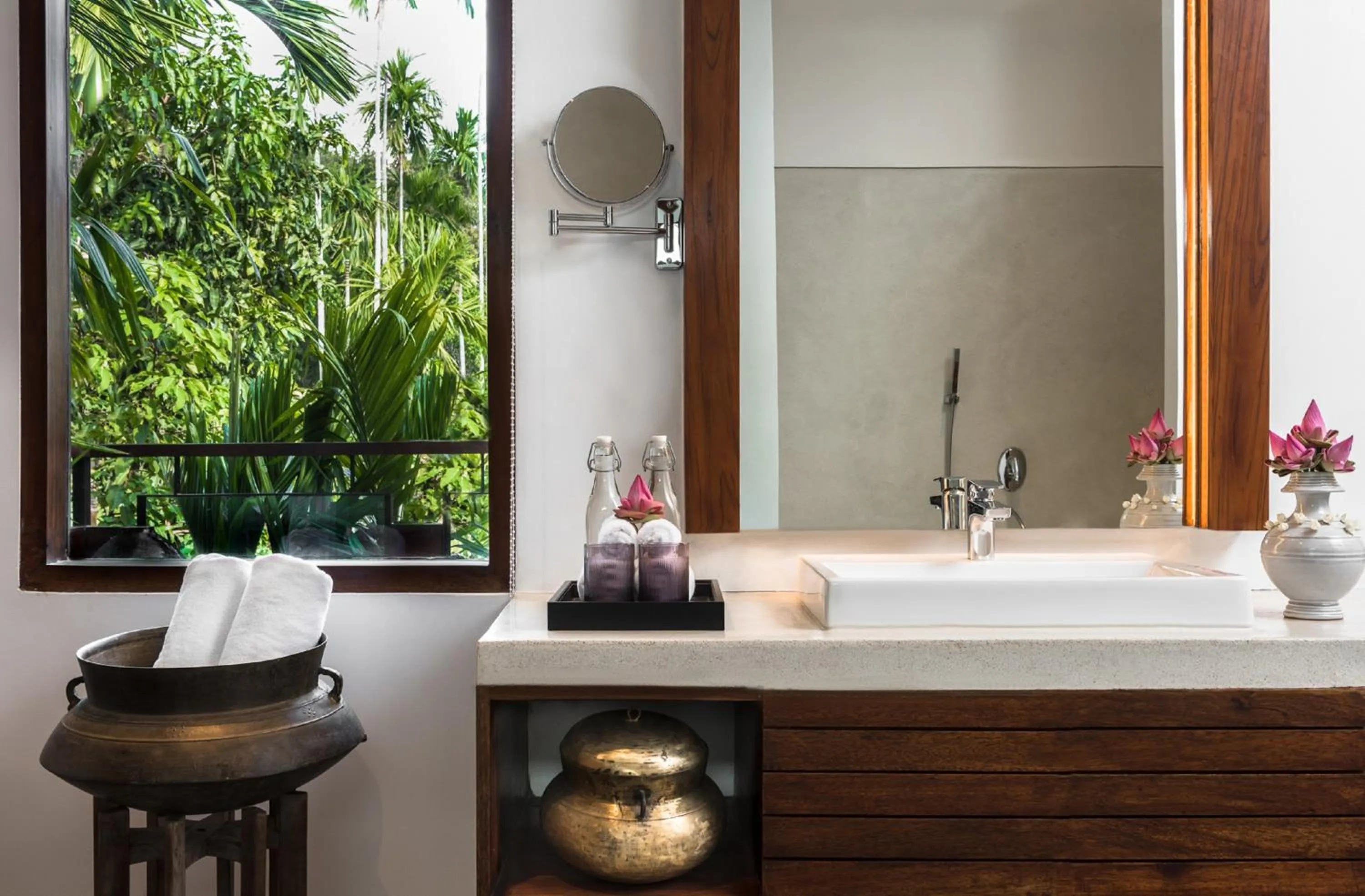 Toilet in Jaya House River Park Hotel