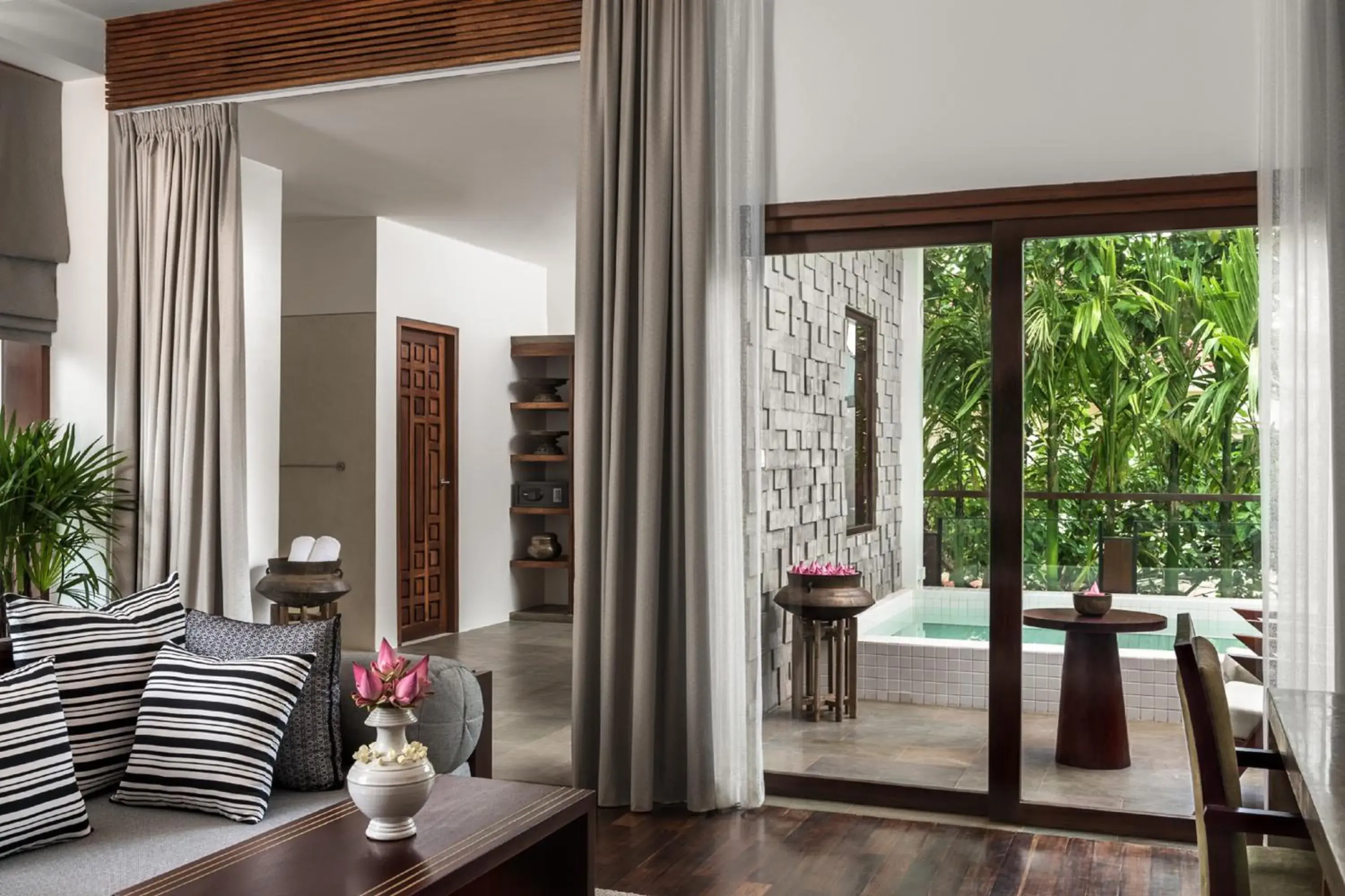 Junior Plunge Pool Suite in Jaya House River Park Hotel Junior Plunge Pool Suite in Jaya House River Park Hotel