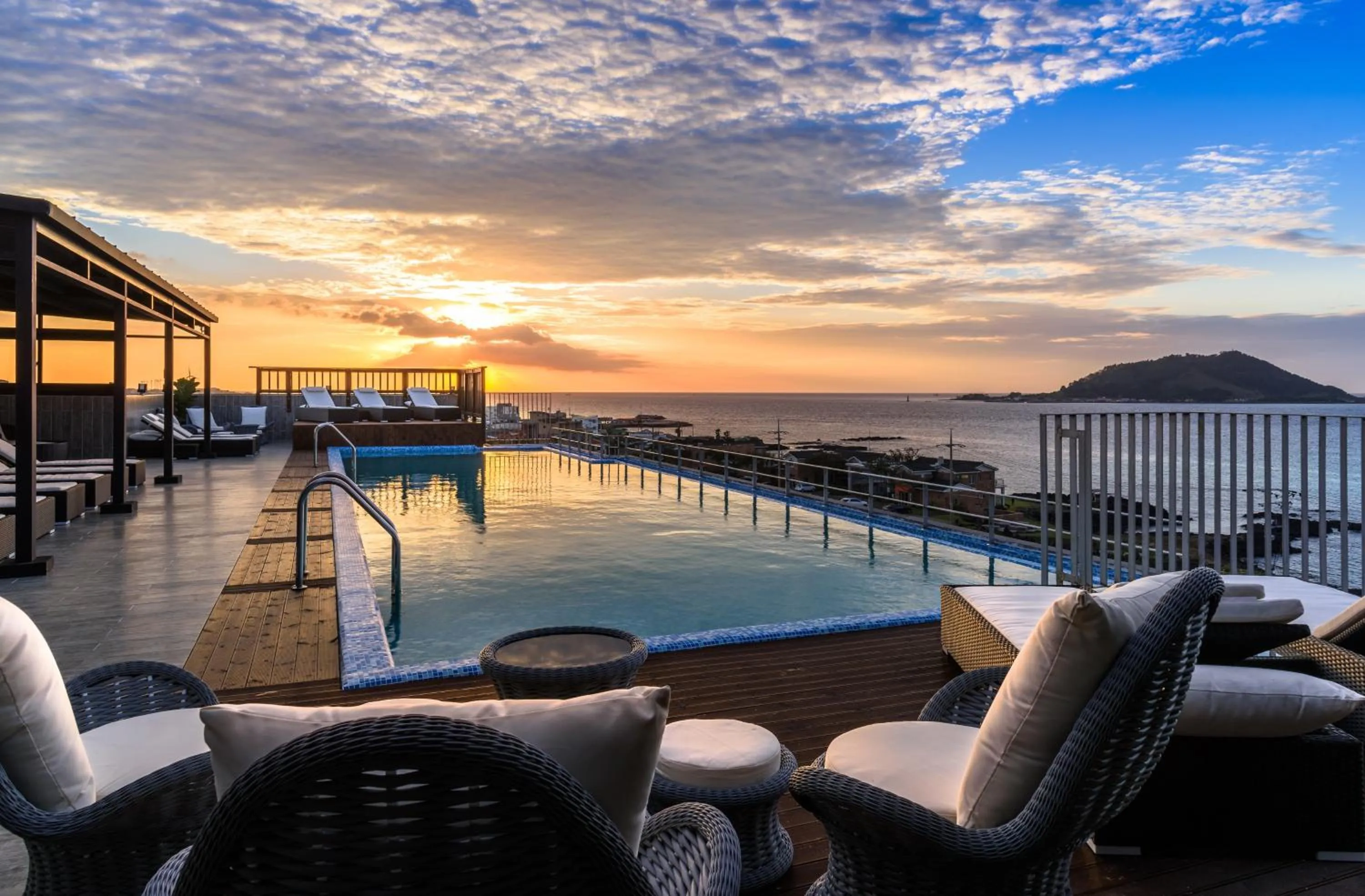 Autumn in Aguila Hotel Jeju Oceano Suite