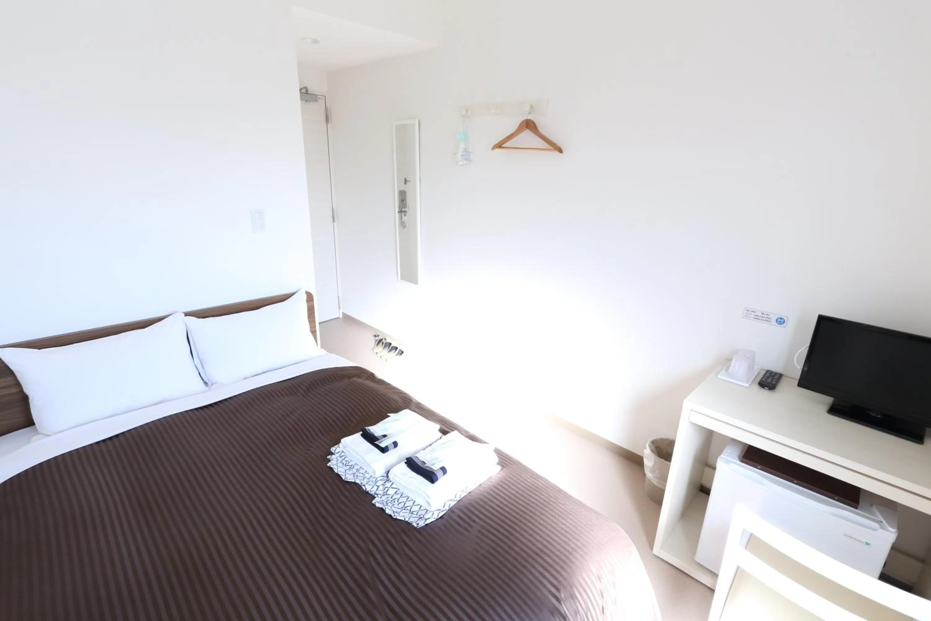 Photo of the whole room, Bed in Oak Hotel Edo