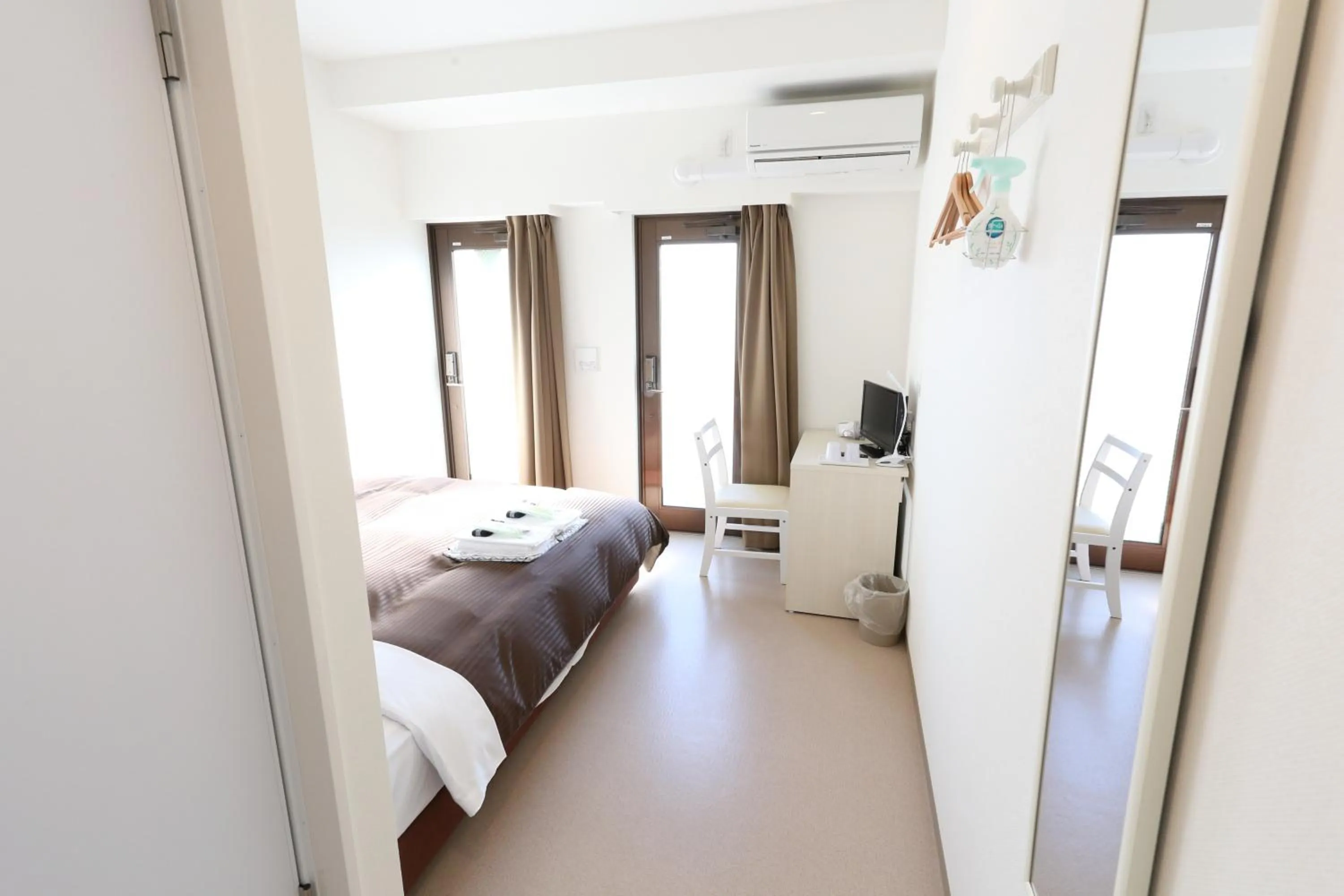 Photo of the whole room, Bed in Oak Hotel Edo