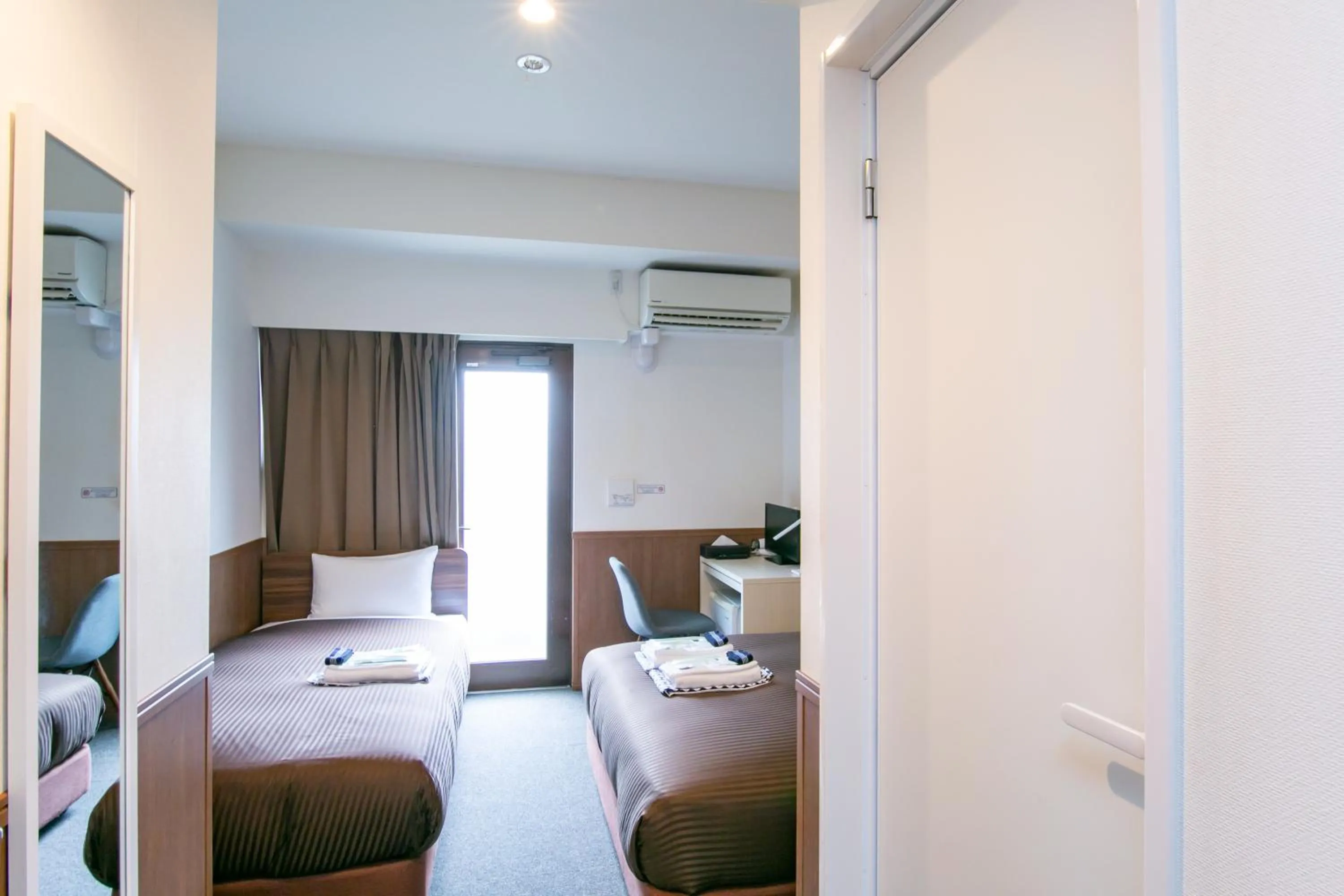 Photo of the whole room, Bed in Oak Hotel Edo