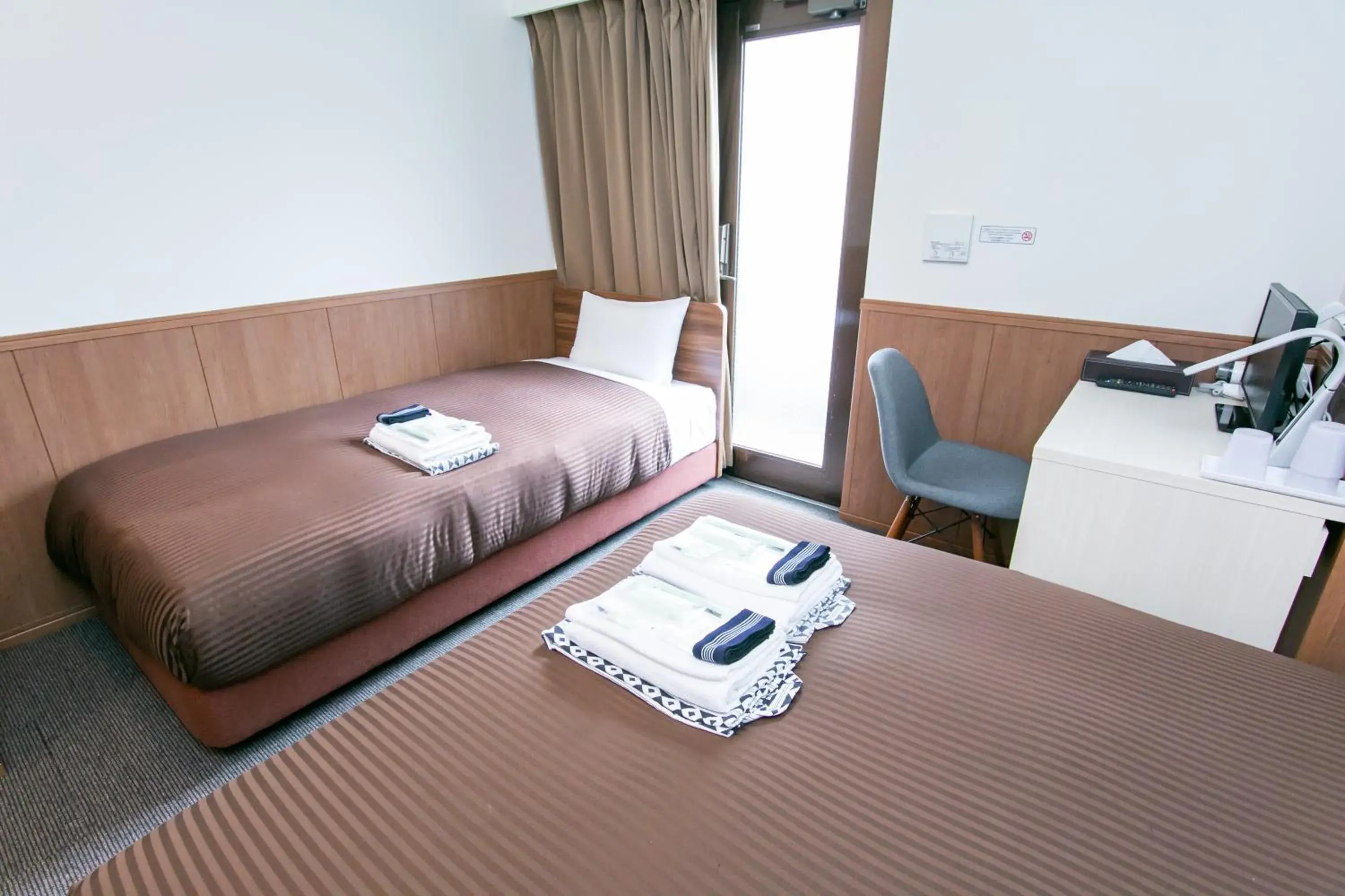 Triple Room - single occupancy in Oak Hotel Edo Triple Room - single occupancy in Oak Hotel Edo