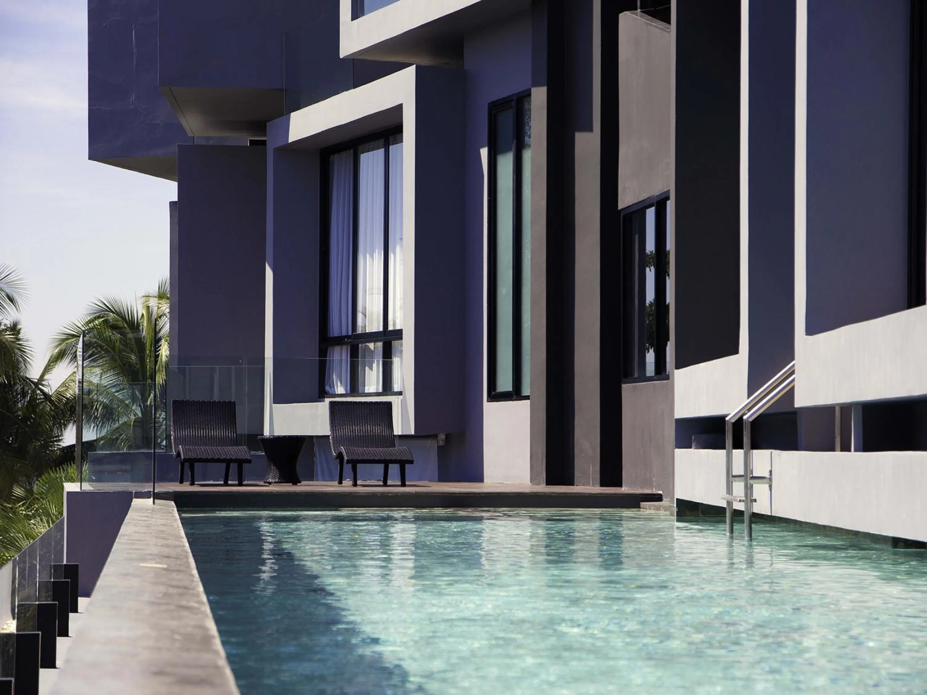 Pool view in Kalm Bangsaen Hotel