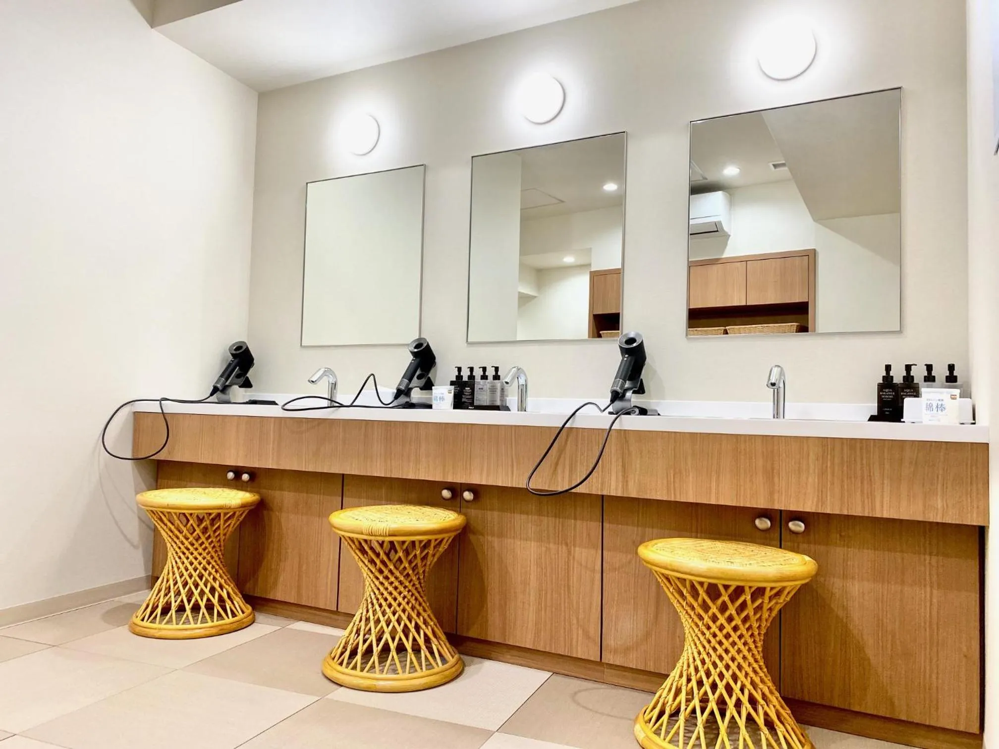 Public Bath in Kawasaki Hotel Park