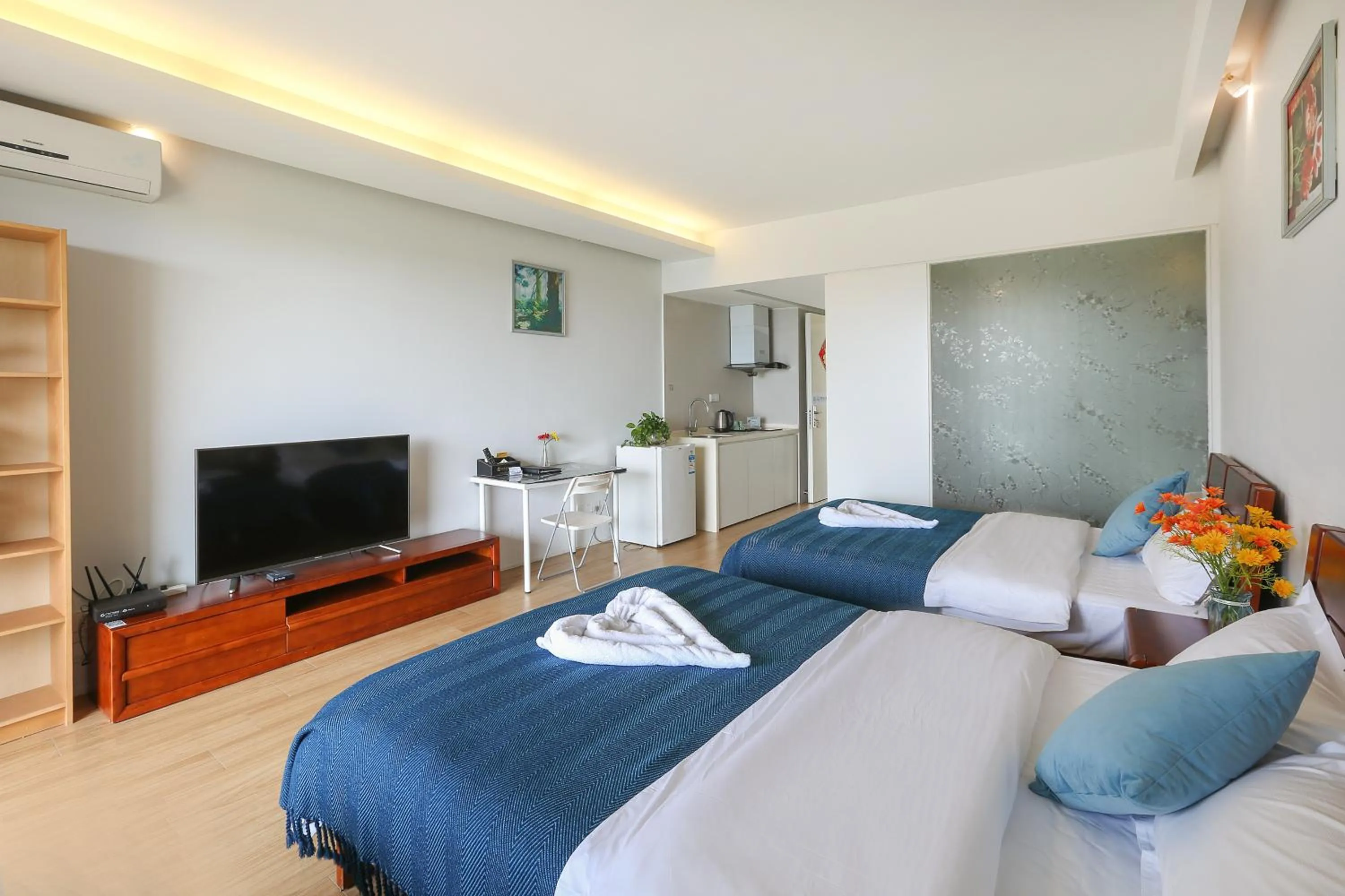 Bed in HuiZhou HuaYangNian Seaview Guesthouse