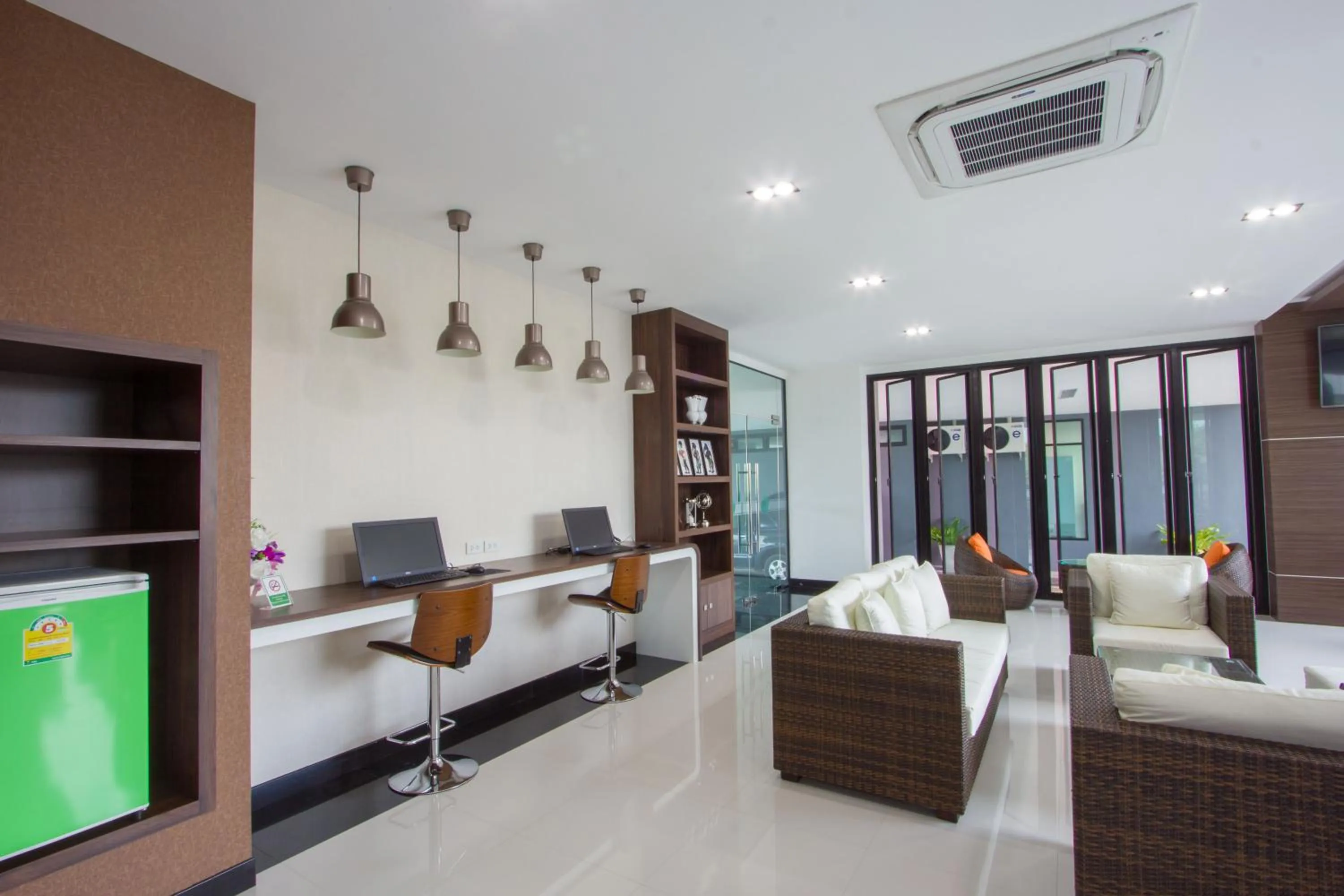 Lobby or reception, Bed in Siva Royal Hotel