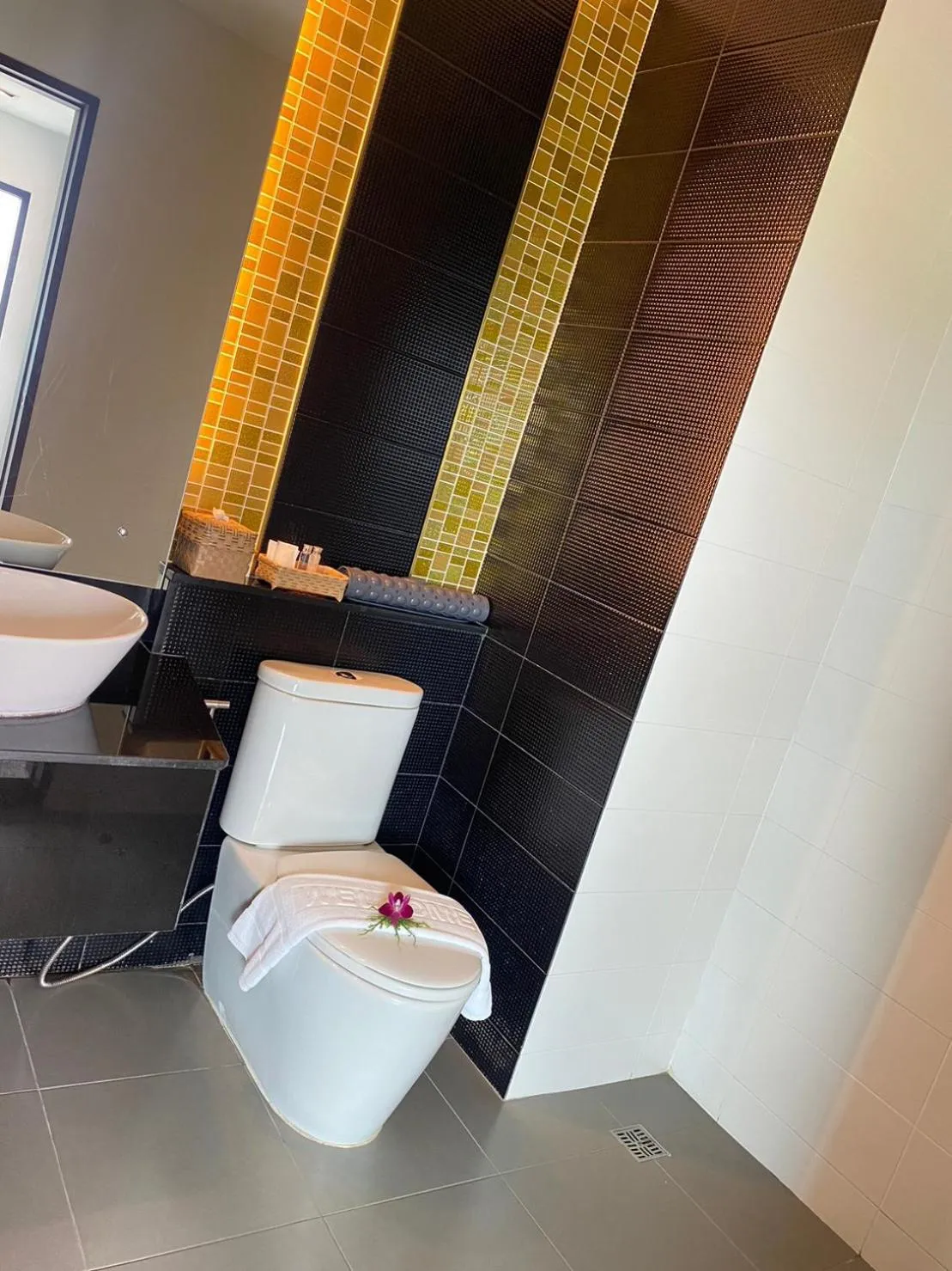 Bathroom in Siva Royal Hotel