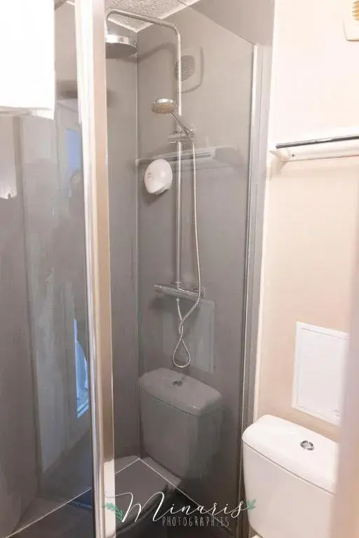 Twin Room in B Hotel Troyes Aéroport Twin Room in B Hotel Troyes Aéroport