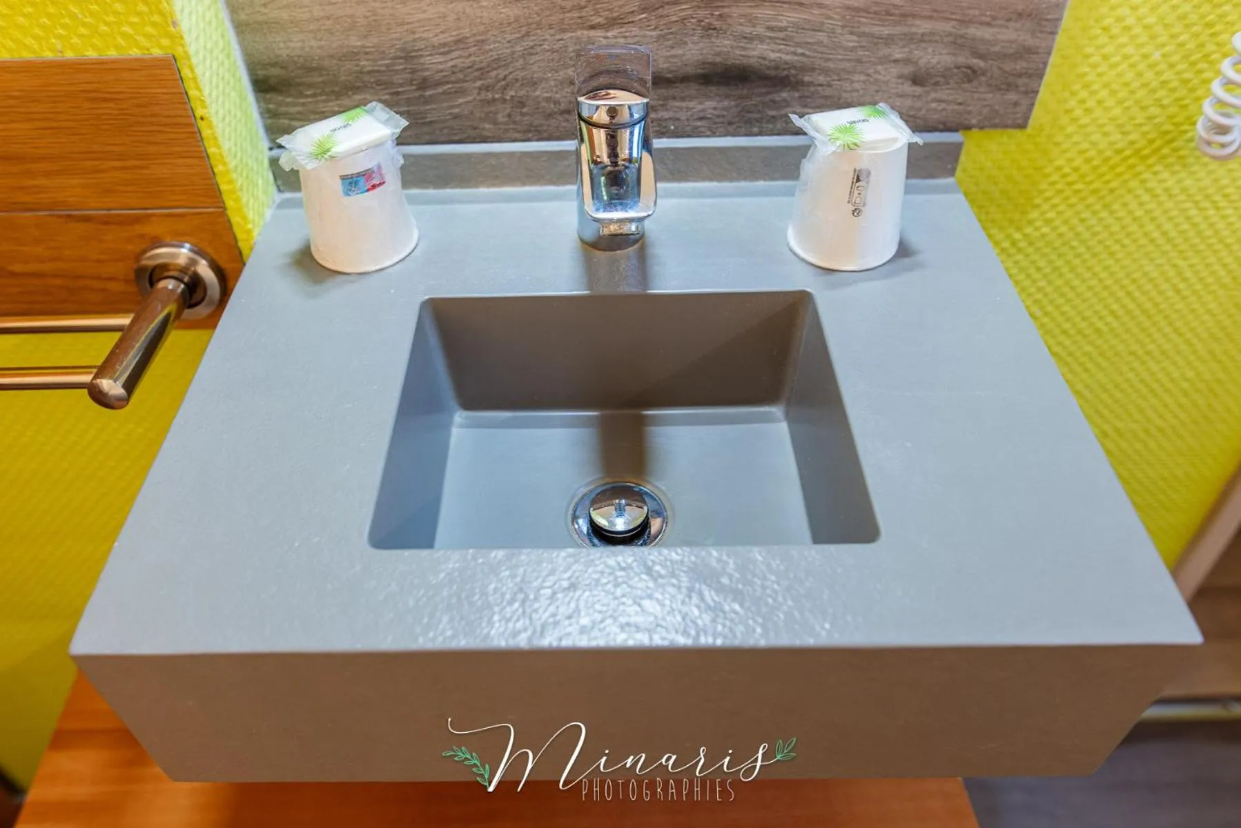 Bathroom in B Hotel Troyes Aéroport