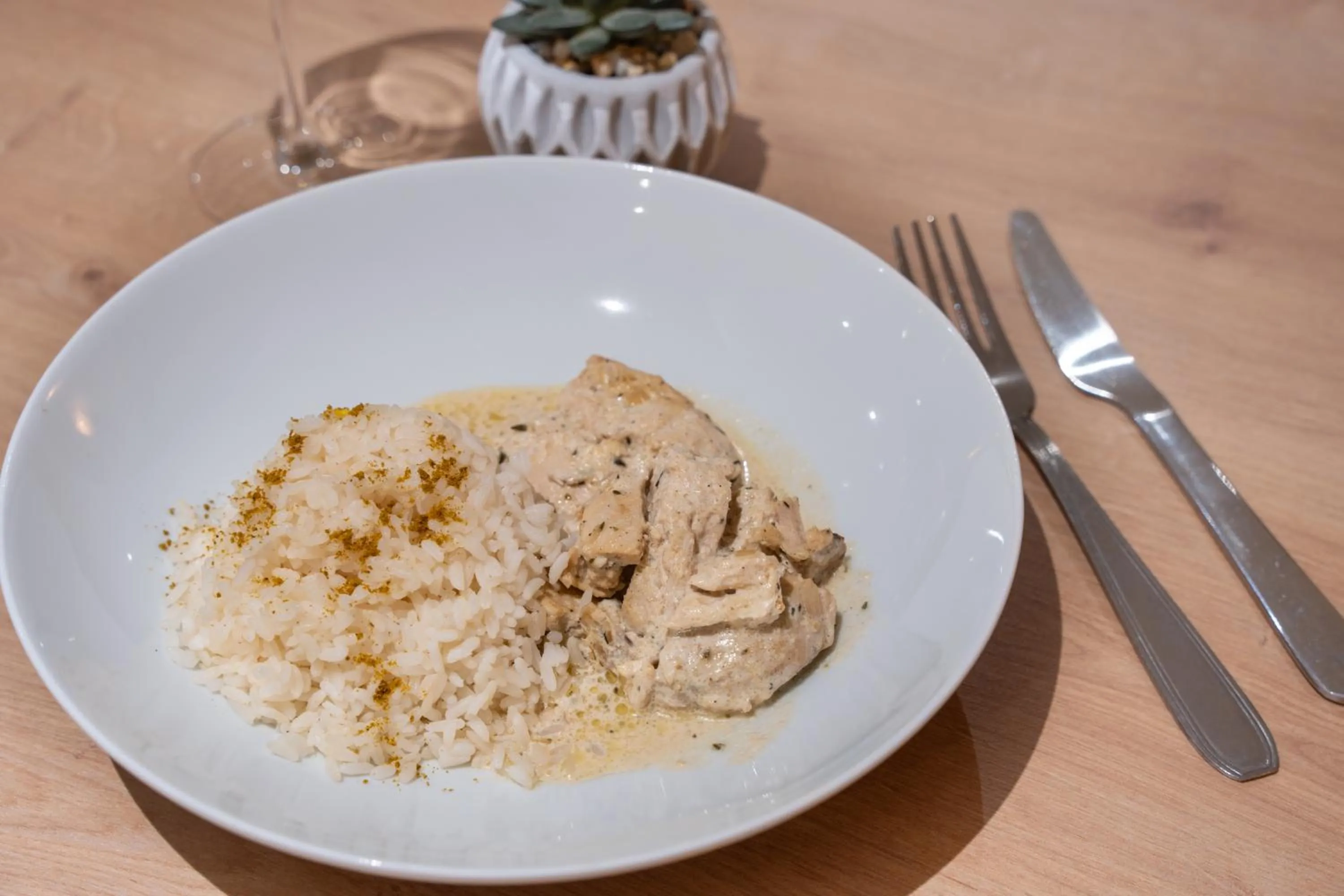 Restaurant/places to eat in B Hotel Troyes Aéroport