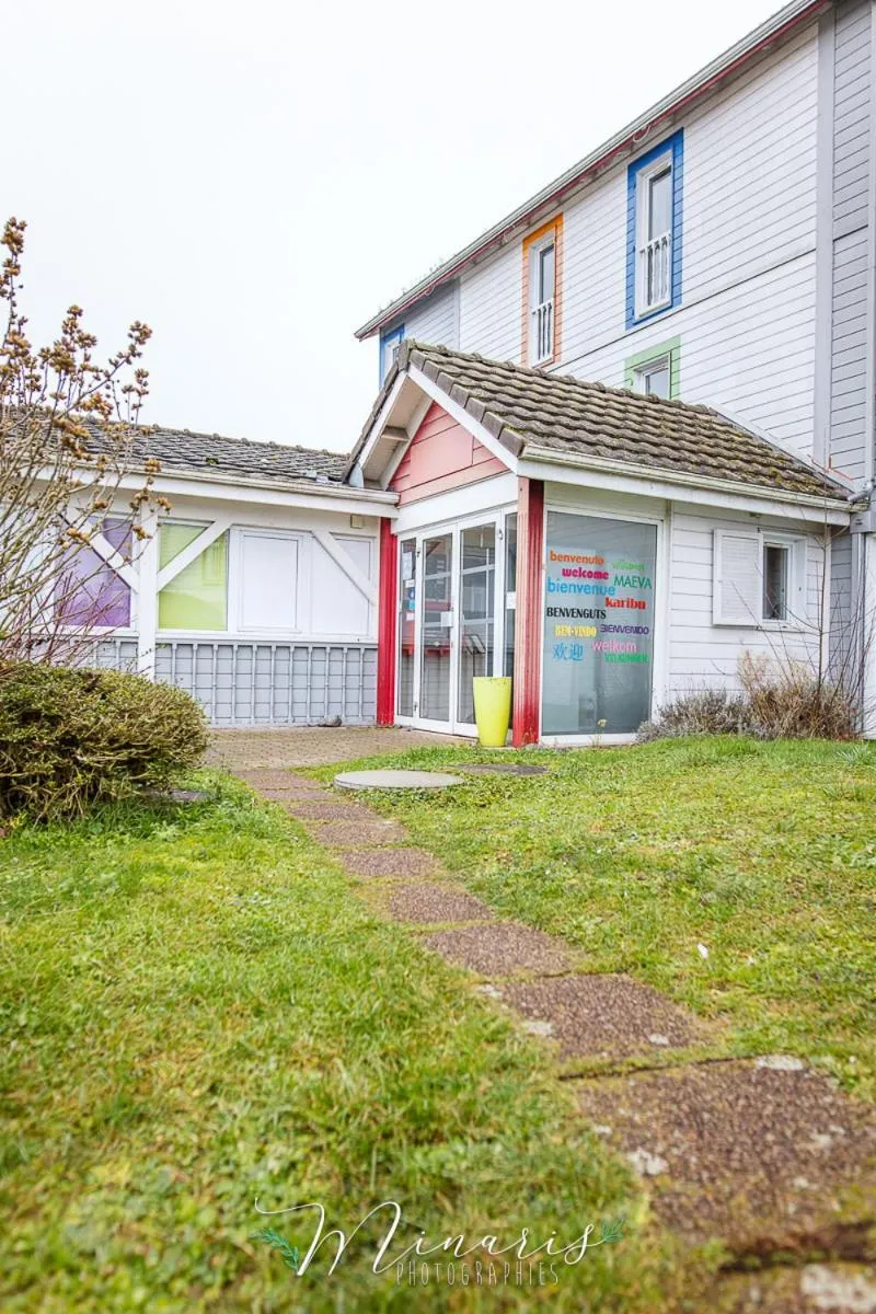 Property building in B Hotel Troyes Aéroport