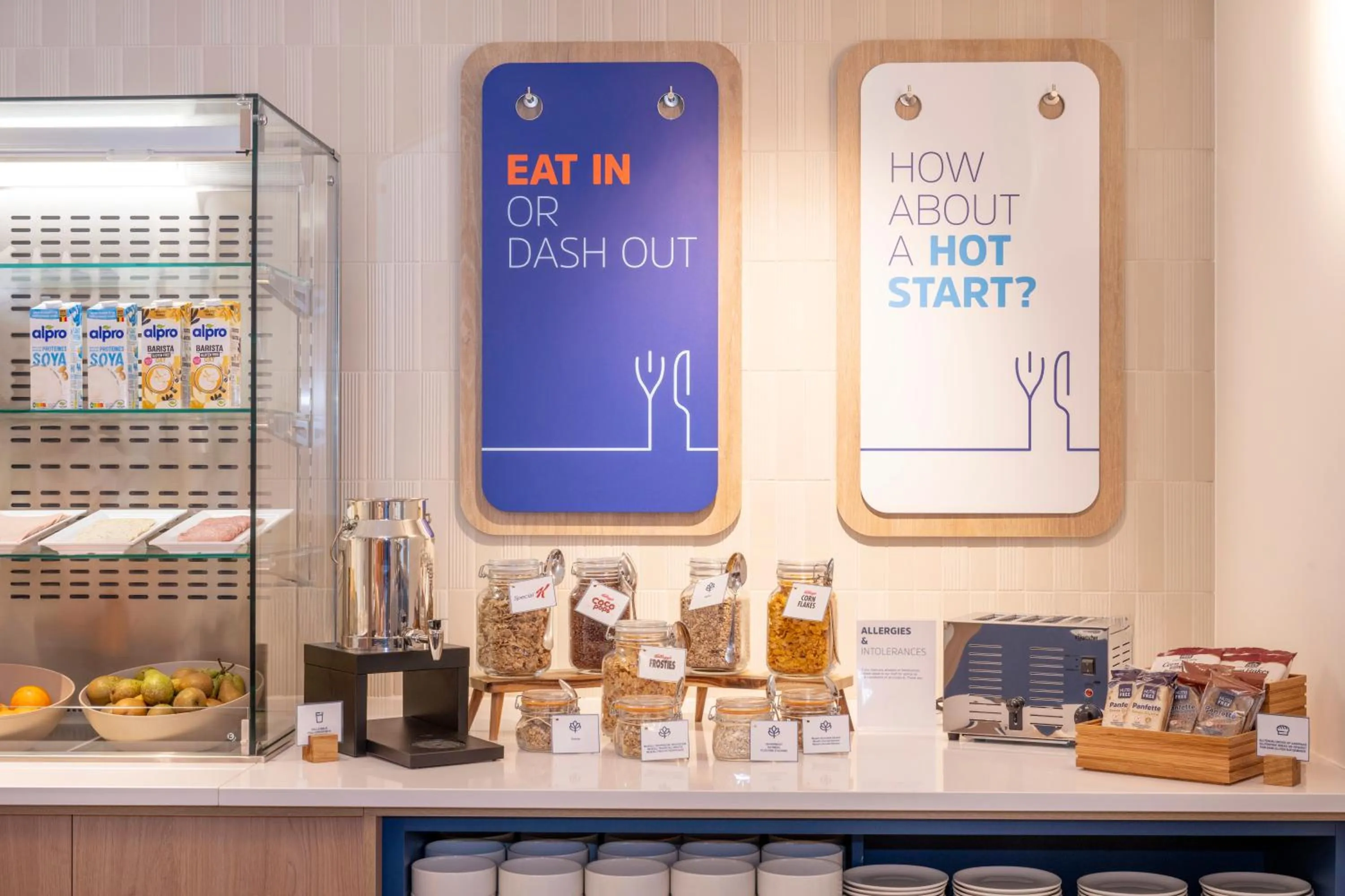 Coffee/tea facilities in Holiday Inn Express & Suites Ghent by IHG