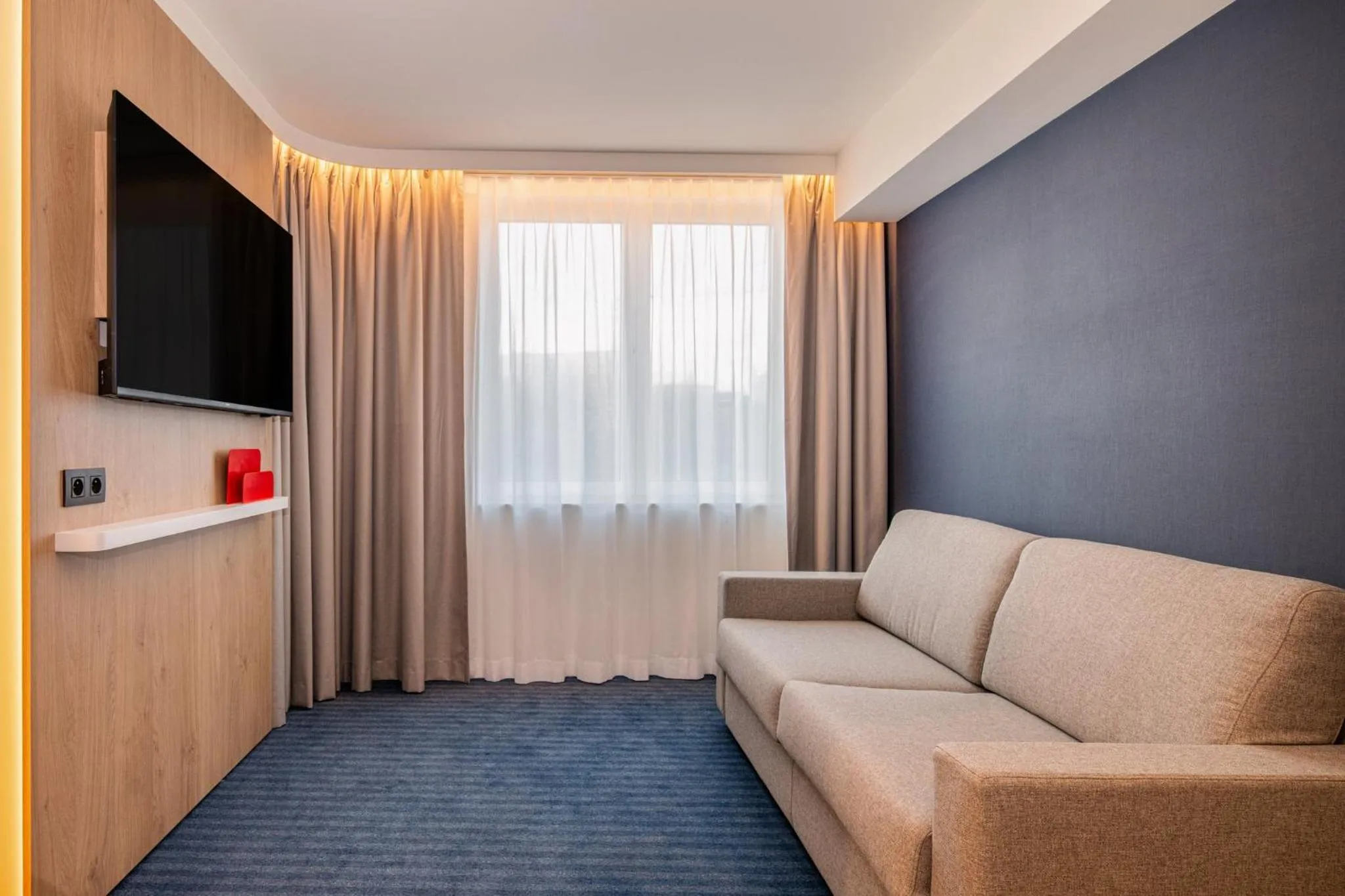 Photo of the whole room in Holiday Inn Express & Suites Ghent by IHG