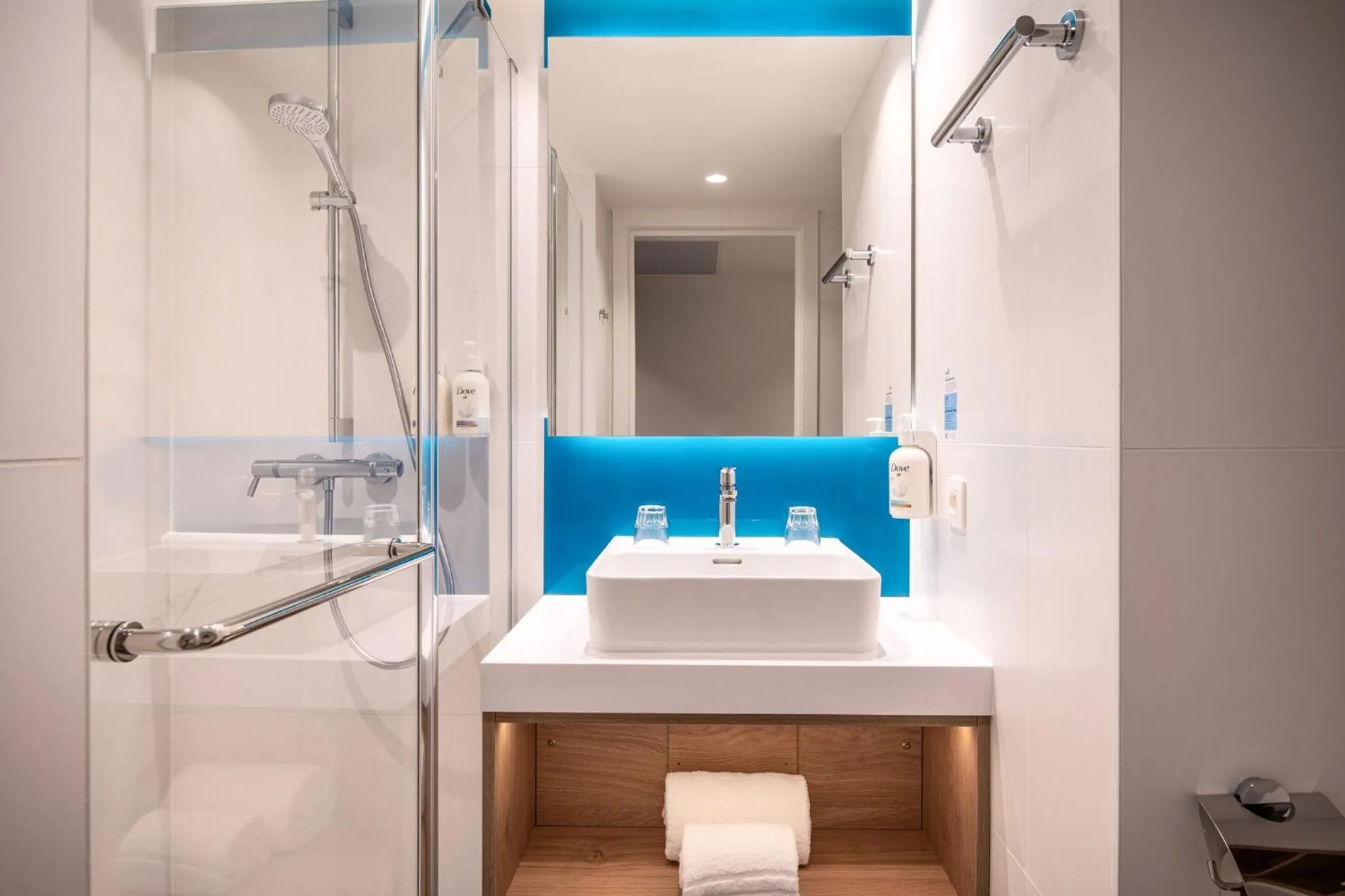 Bathroom in Holiday Inn Express & Suites Ghent by IHG
