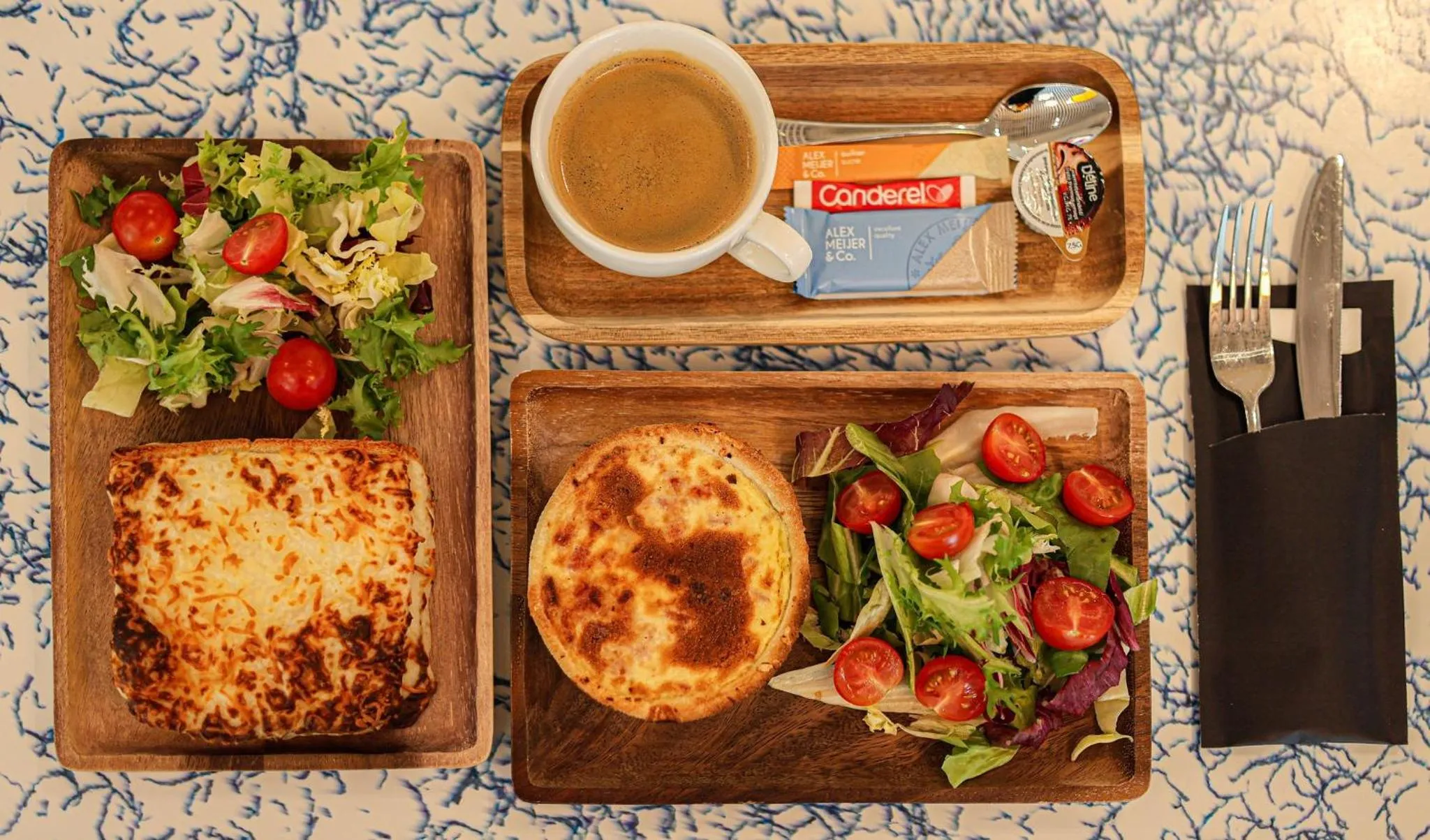 Restaurant/places to eat in Holiday Inn Express & Suites Ghent by IHG