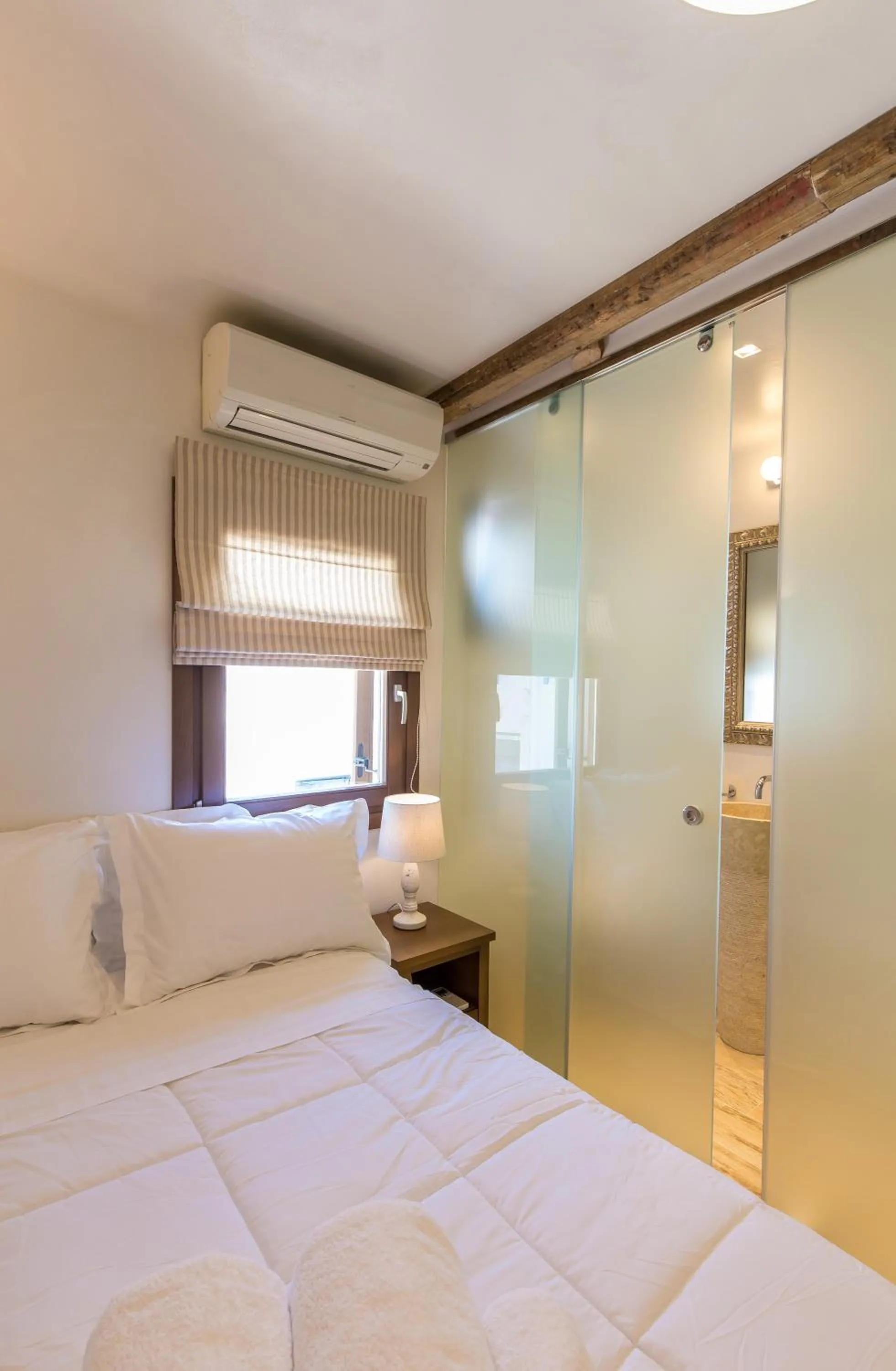 Bed in Anagram Hotel