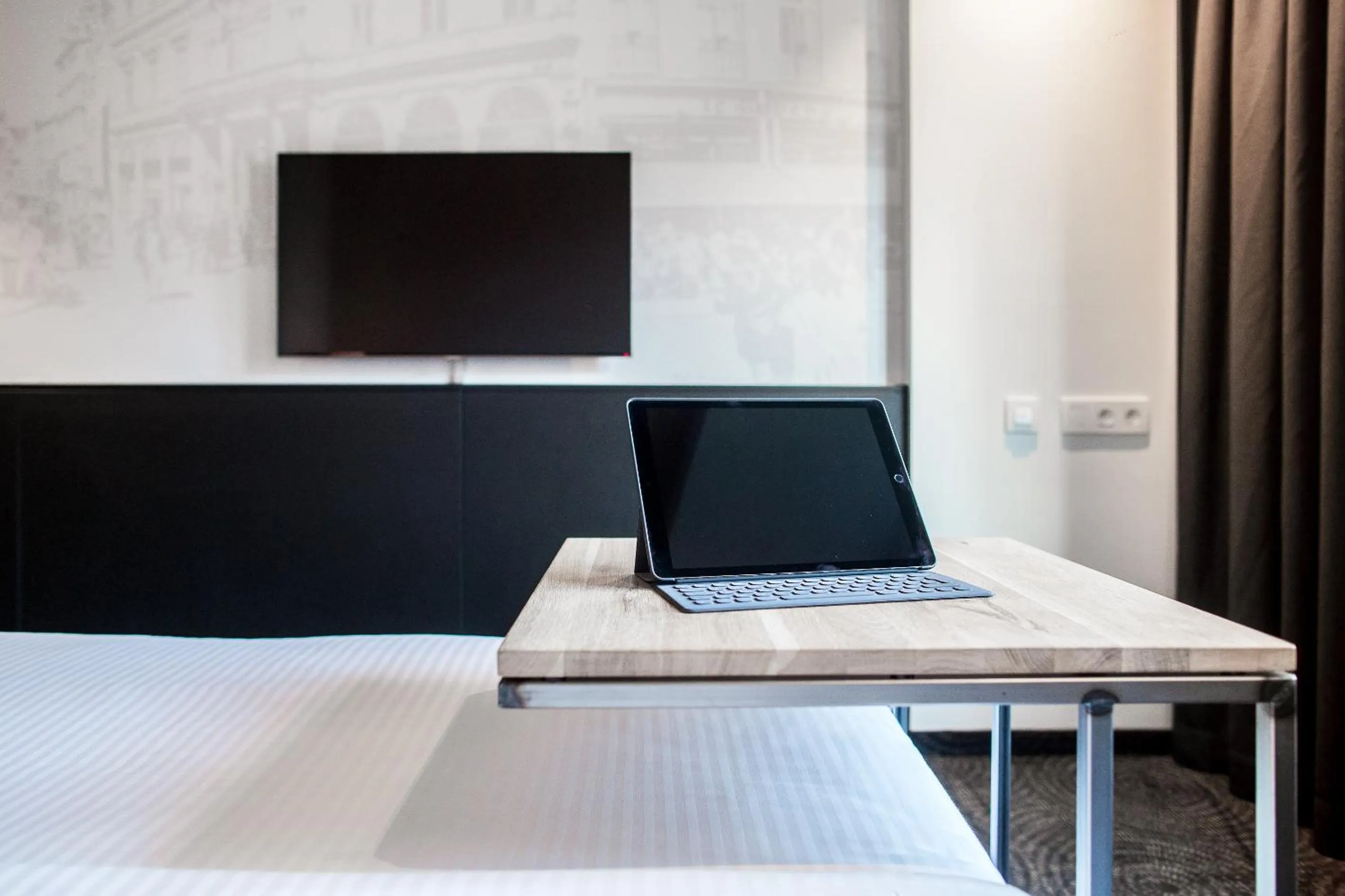 TV and multimedia in Hotel Van Belle