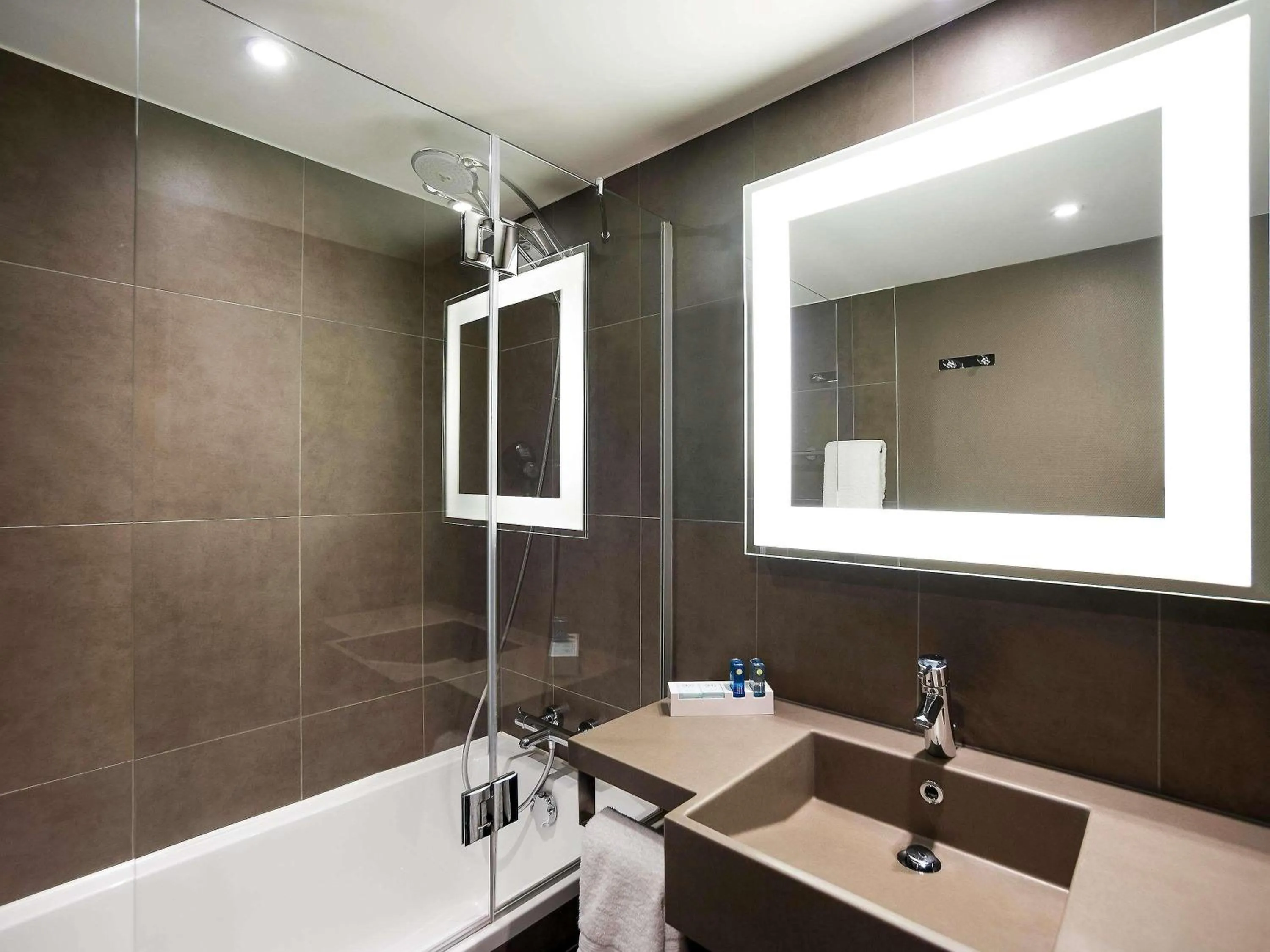 Bedroom in Novotel Gent Centrum