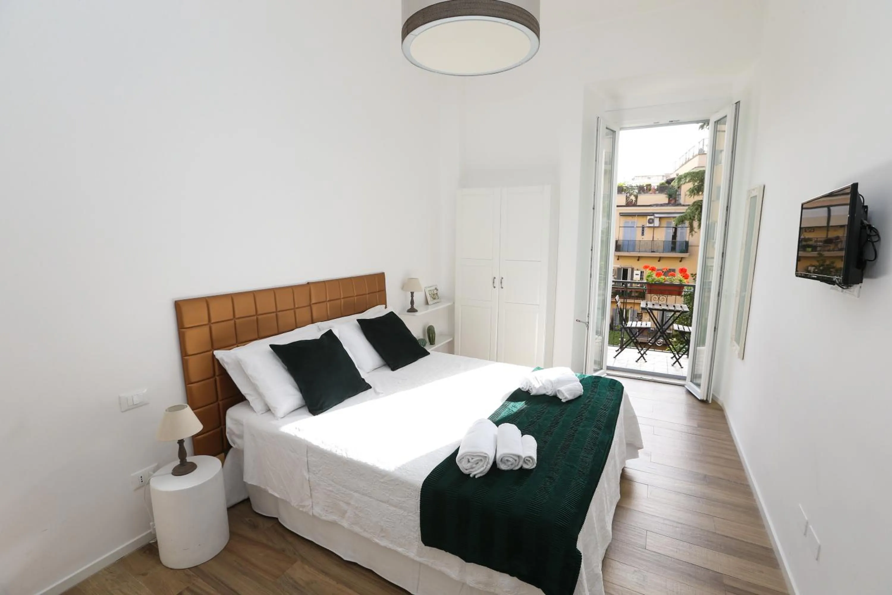 Photo of the whole room, Bed in Vatican Garden Rooms