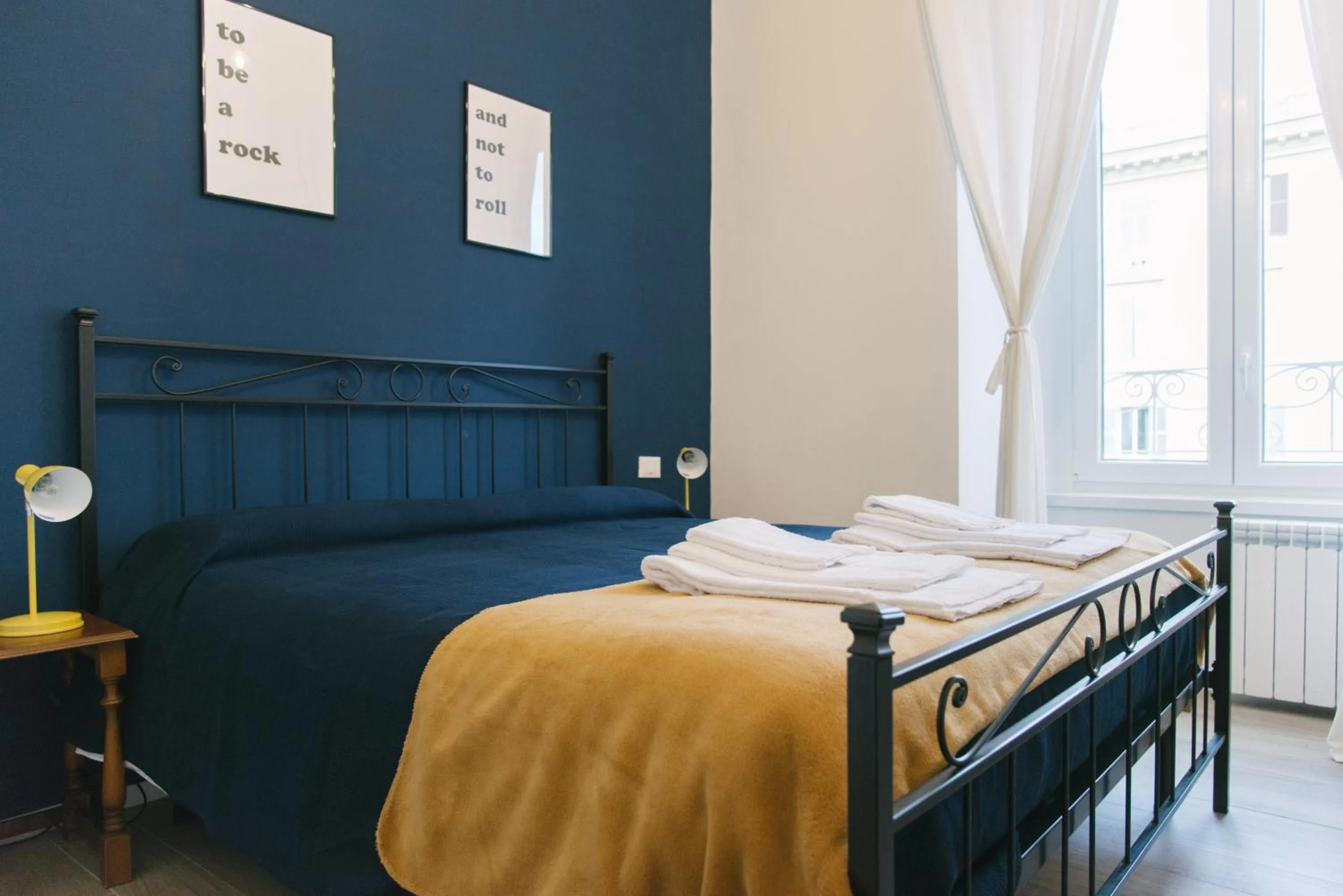 Photo of the whole room, Bed in Vatican Garden Rooms