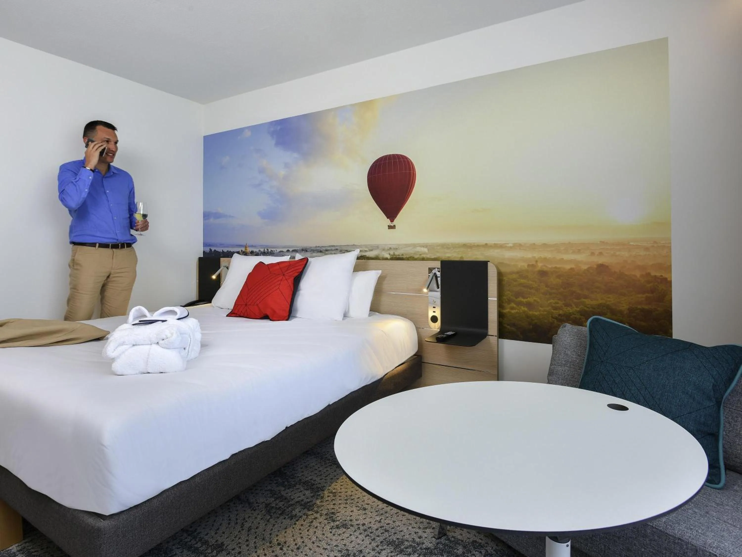 Bedroom, Bed in Novotel Wavre Brussels East