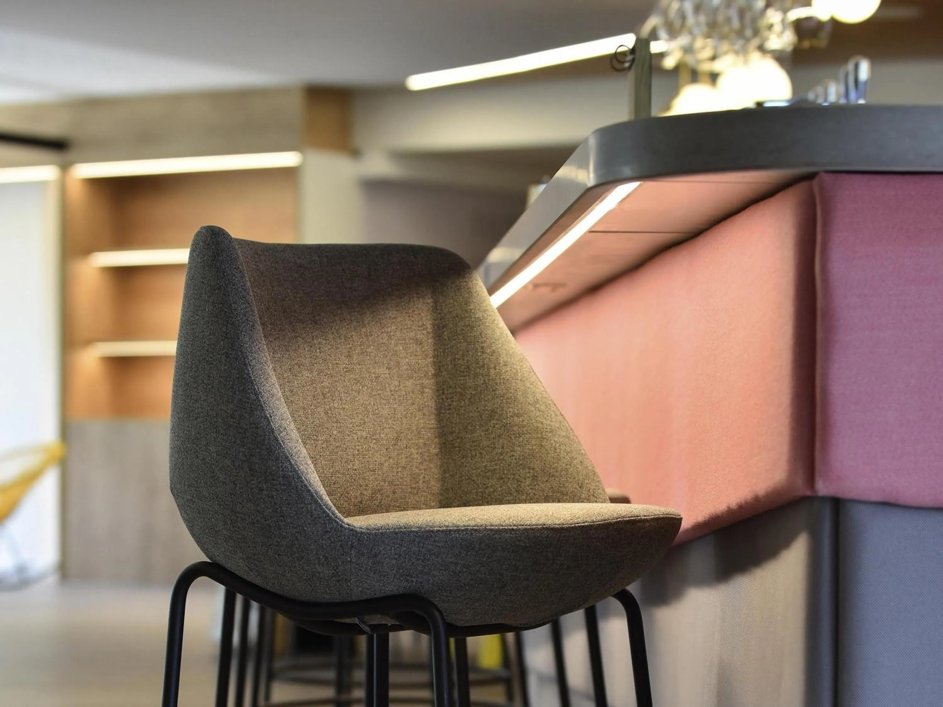 Lounge or bar in Novotel Wavre Brussels East