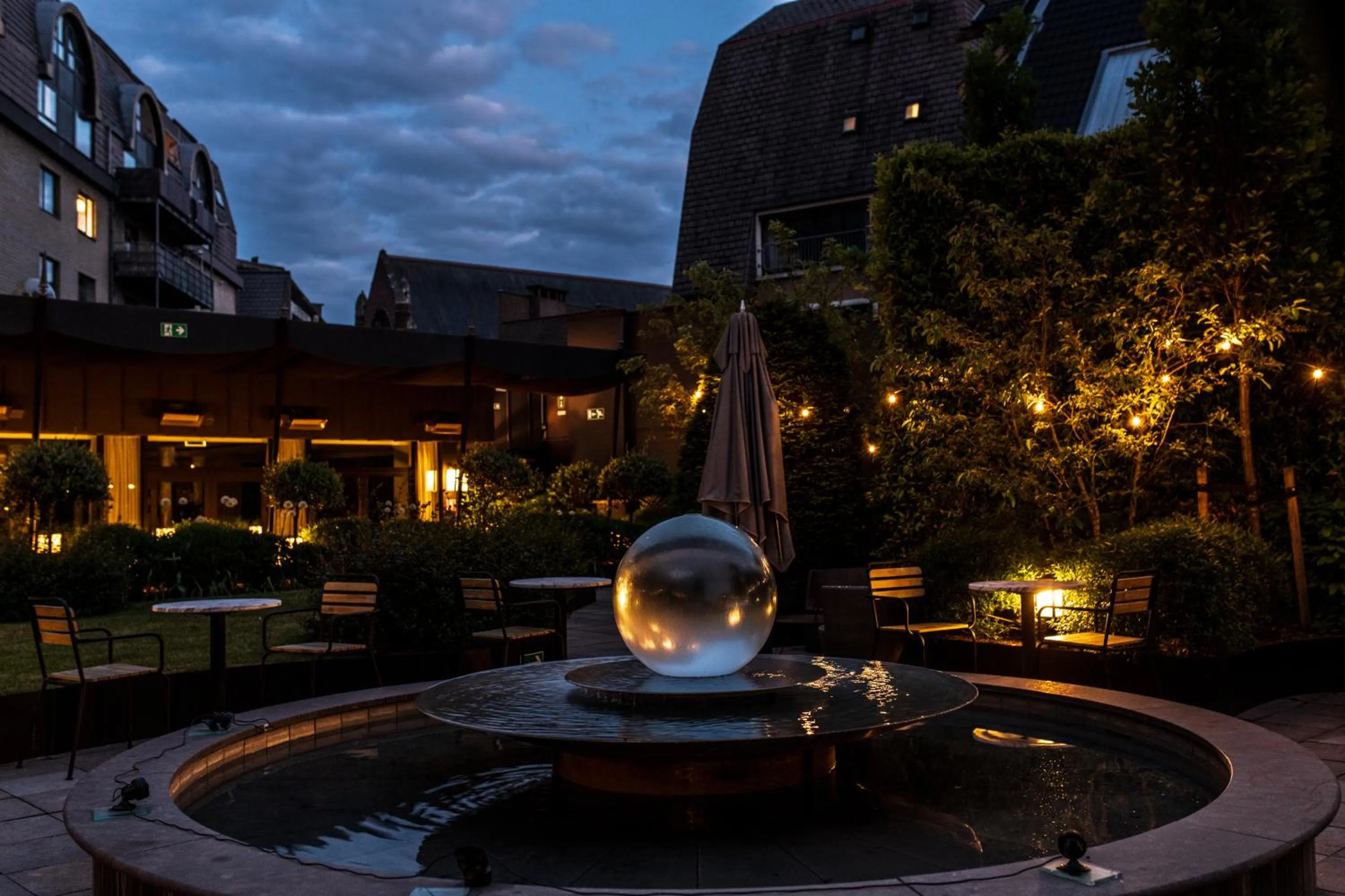 Property building in Le Louise Hotel Brussels - MGallery Collection