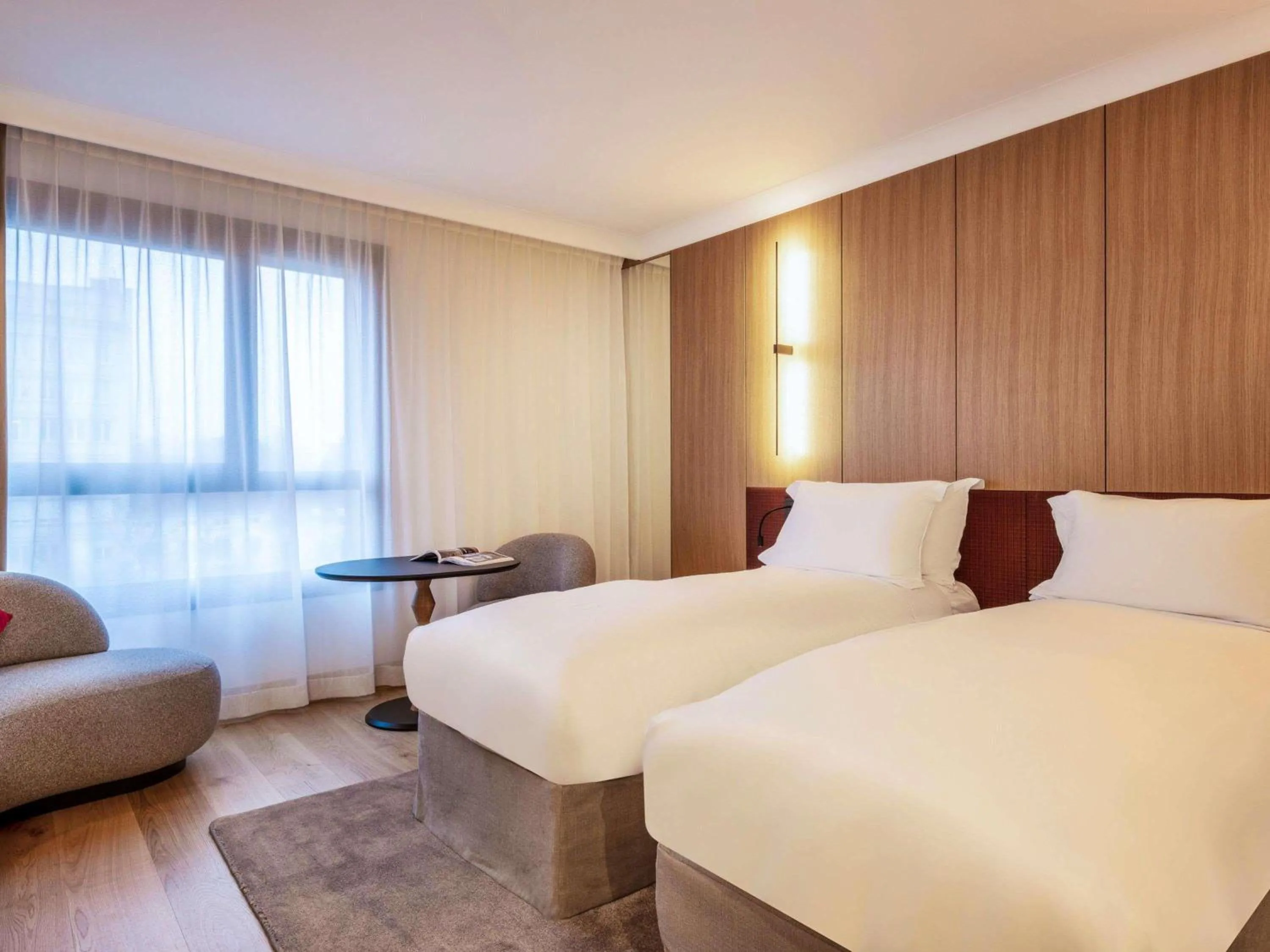 Bedroom, Bed in Le Louise Hotel Brussels - MGallery Collection