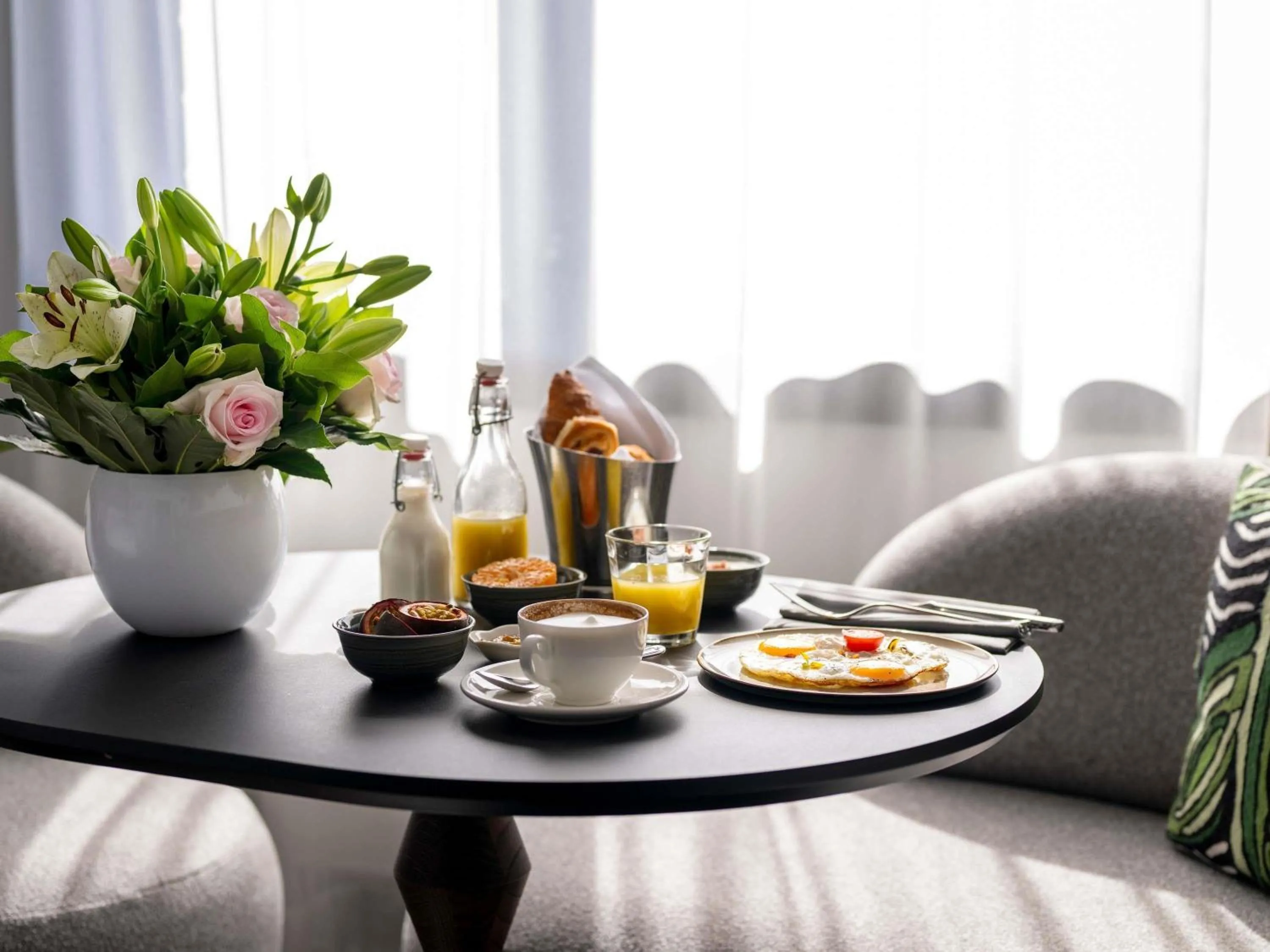 Bedroom in Le Louise Hotel Brussels - MGallery Collection