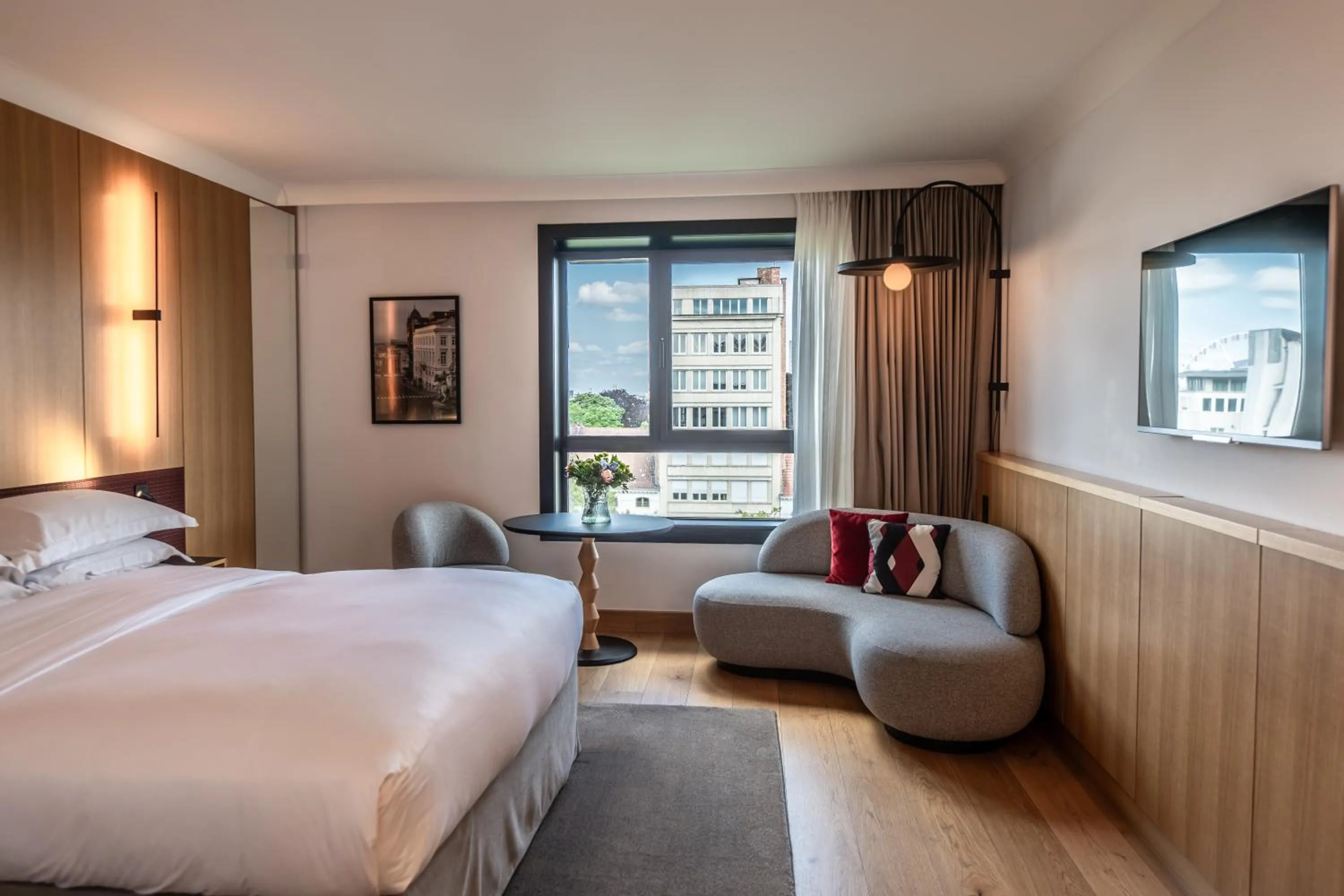 Bedroom, Bed in Le Louise Hotel Brussels - MGallery Collection