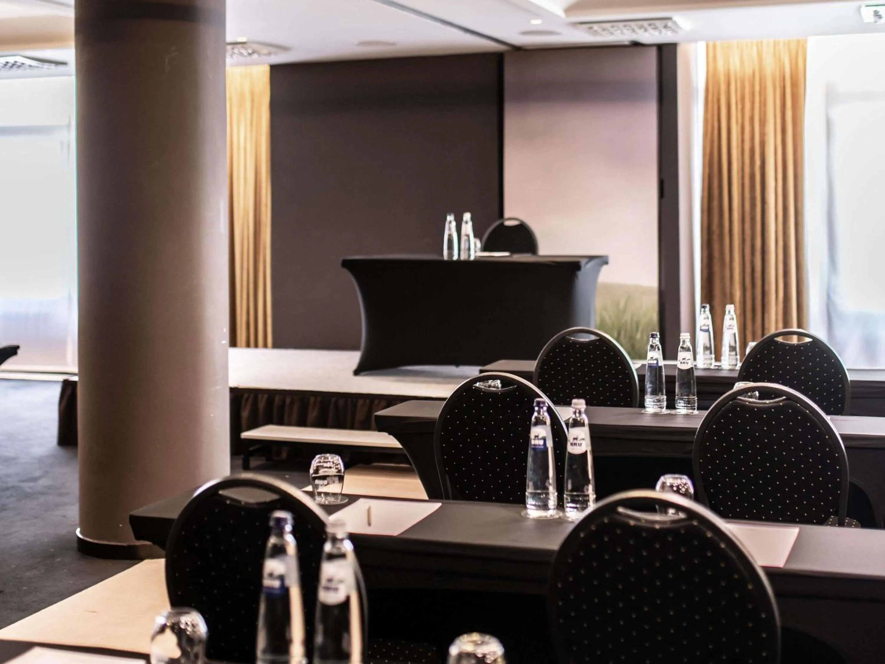 Business facilities in Le Louise Hotel Brussels - MGallery Collection