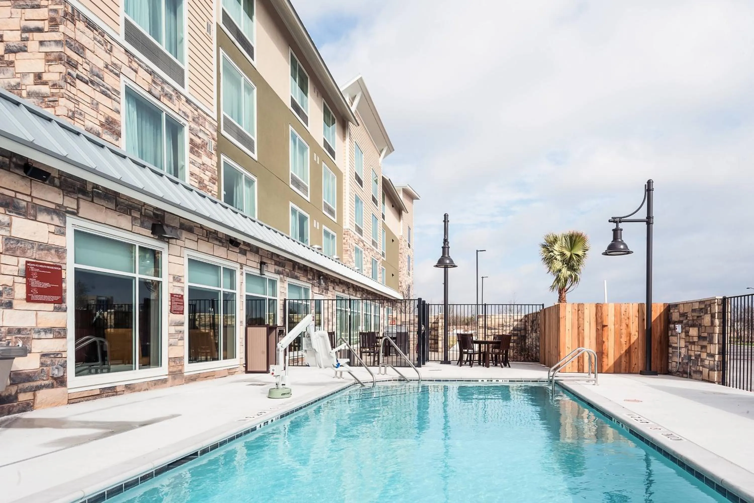 Swimming pool in TownePlace Suites by Marriott Austin Parmer/Tech Ridge