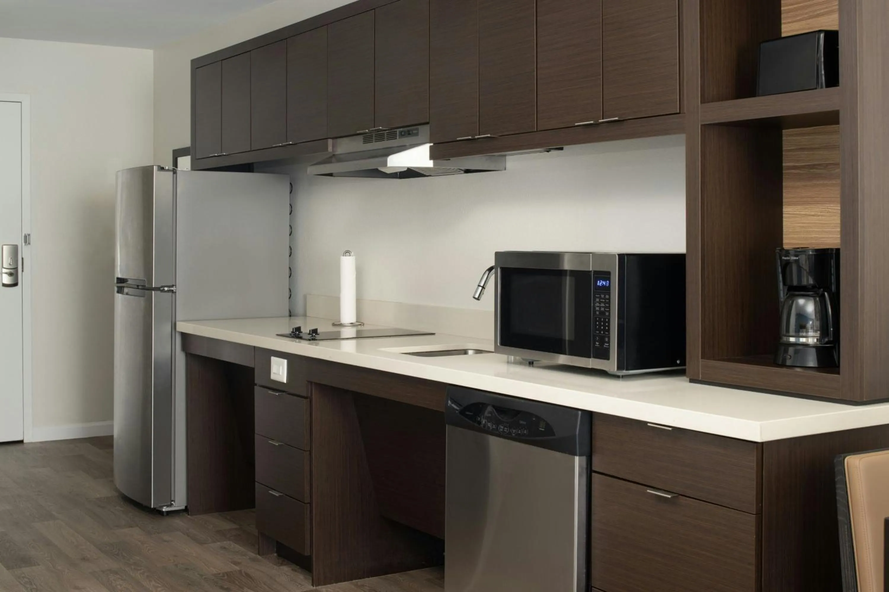 Kitchen or kitchenette in TownePlace Suites by Marriott Lakeland