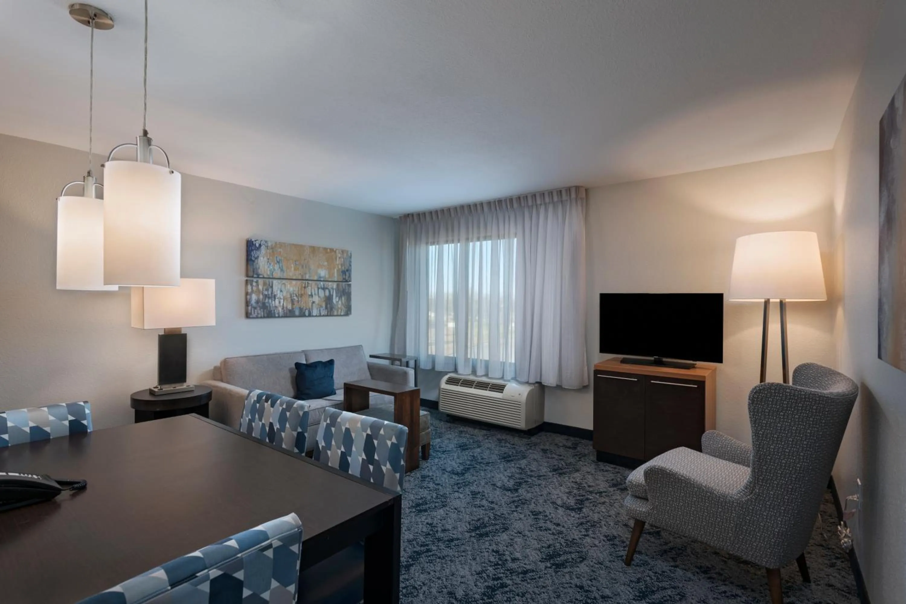 Seating area in TownePlace Suites by Marriott Lakeland