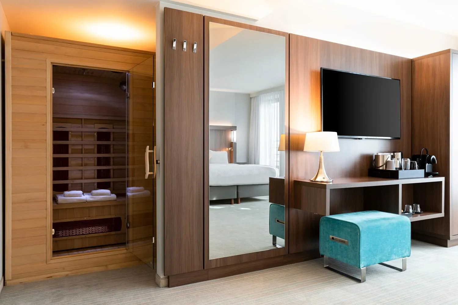 Bedroom, Bed in Courtyard by Marriott Brussels EU