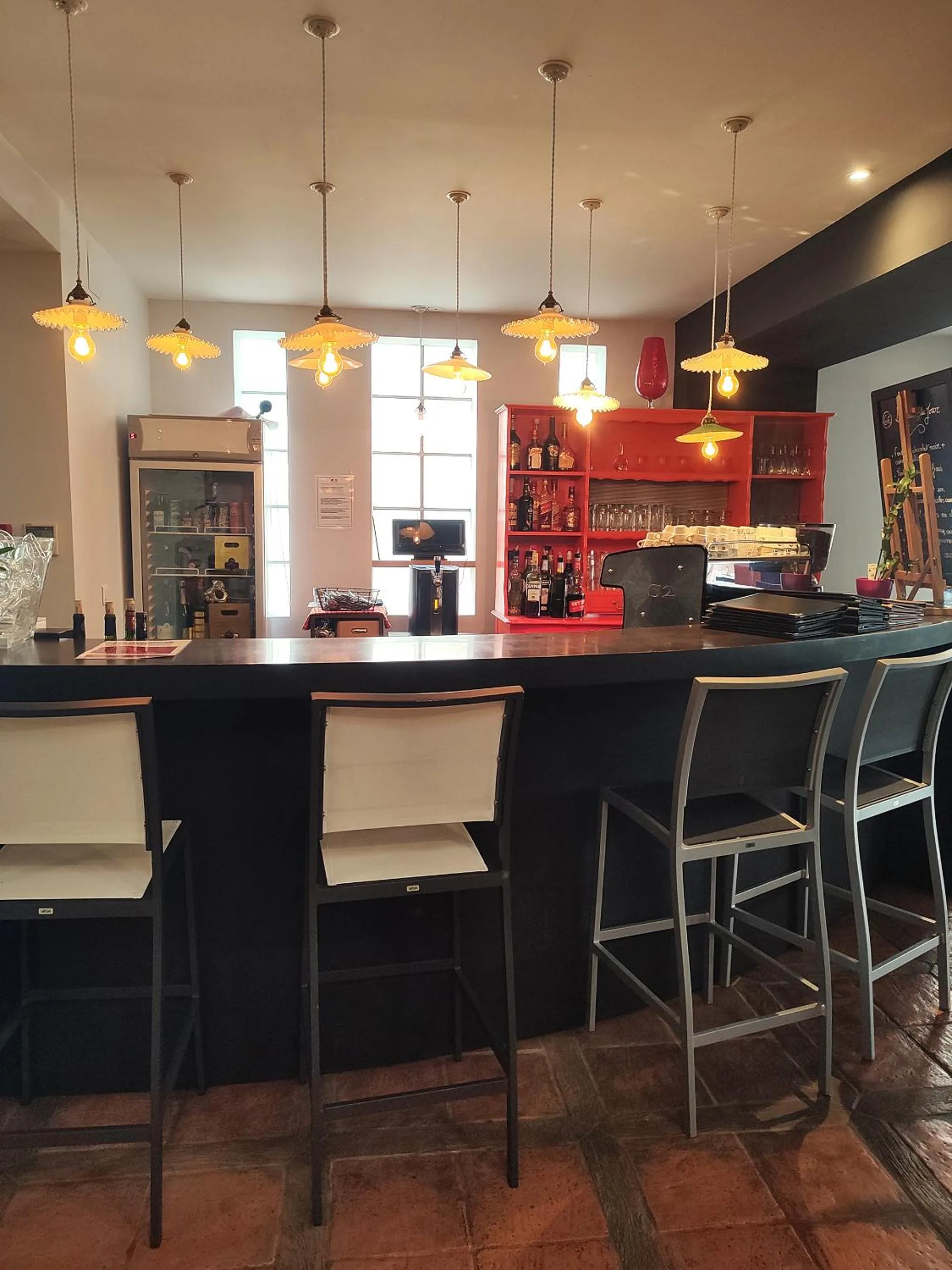 Lounge or bar in Hôtel Restaurant de France